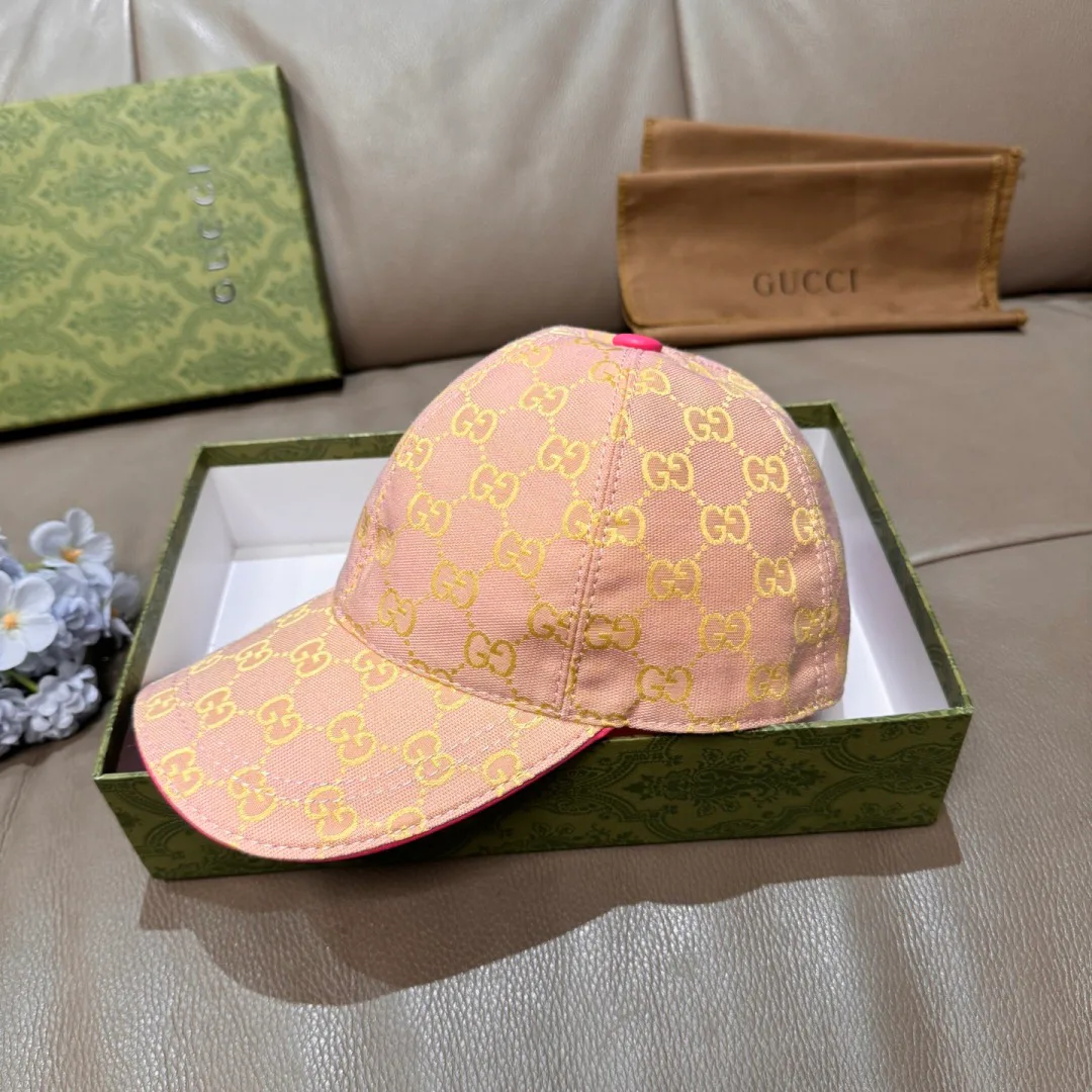 Hats GUCCI 18347092