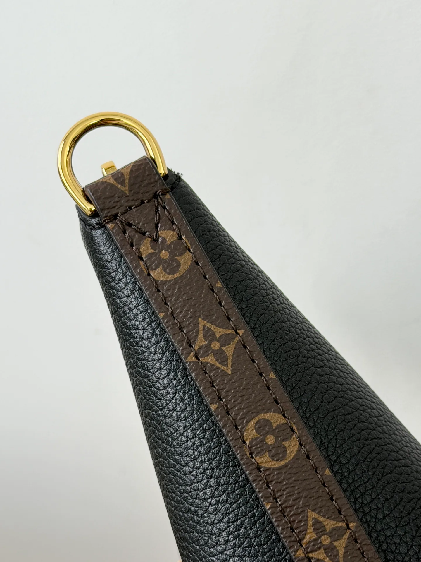 Women's Classic Handbags LOUIS VUITTON 18278228