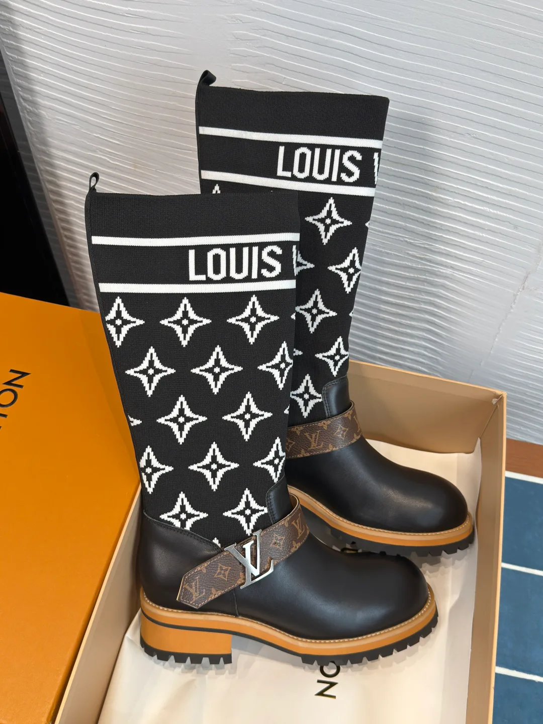 Women's Boots LOUIS VUITTON 18252044