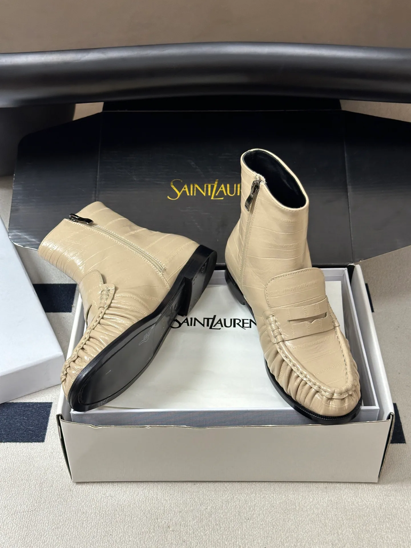 Women's Booties SAINT LAURENT 18340997