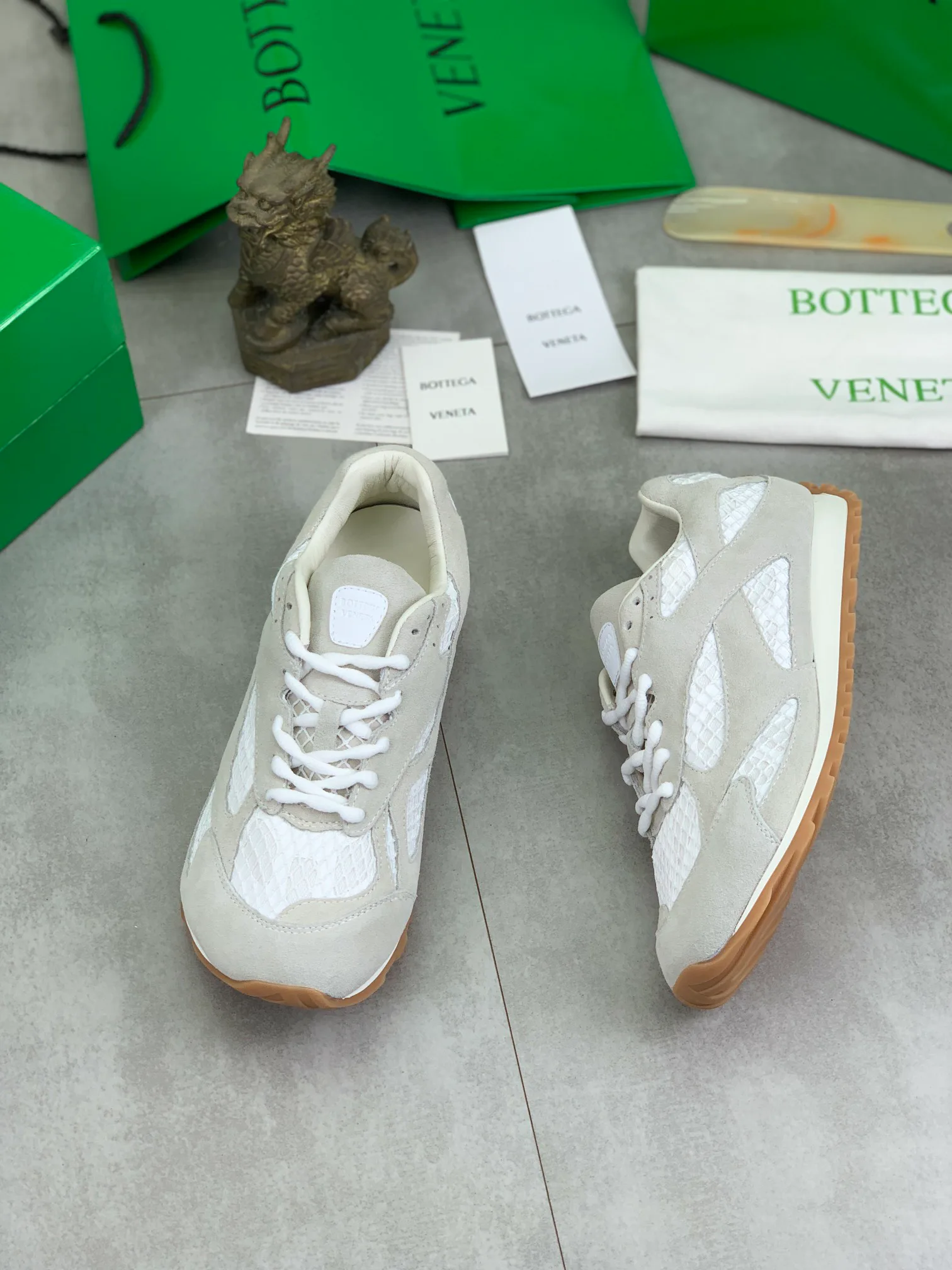 Women's Sneakers BOTTEGA VENETA 18365182