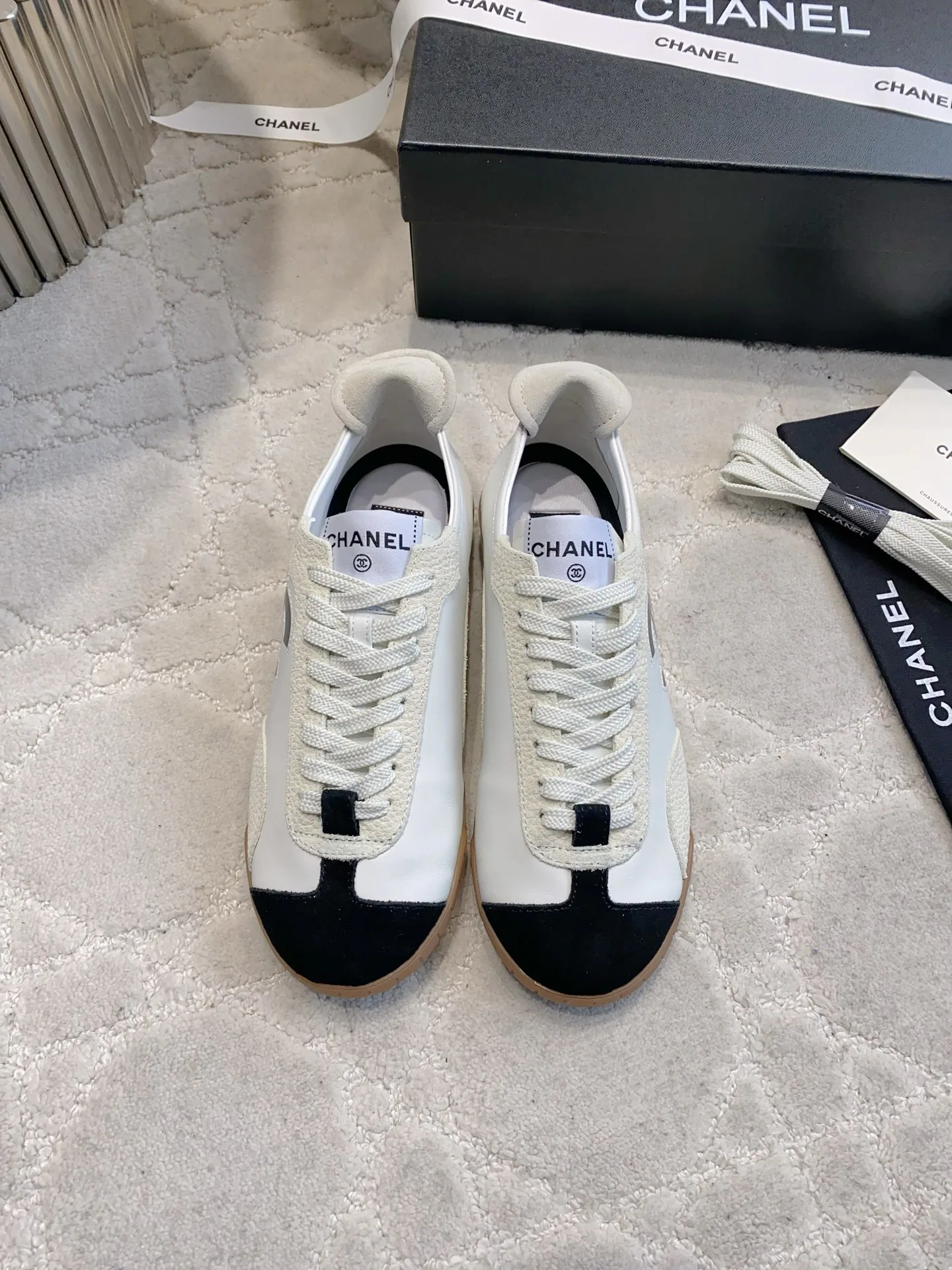 Women's Sneakers CHANEL 17936574