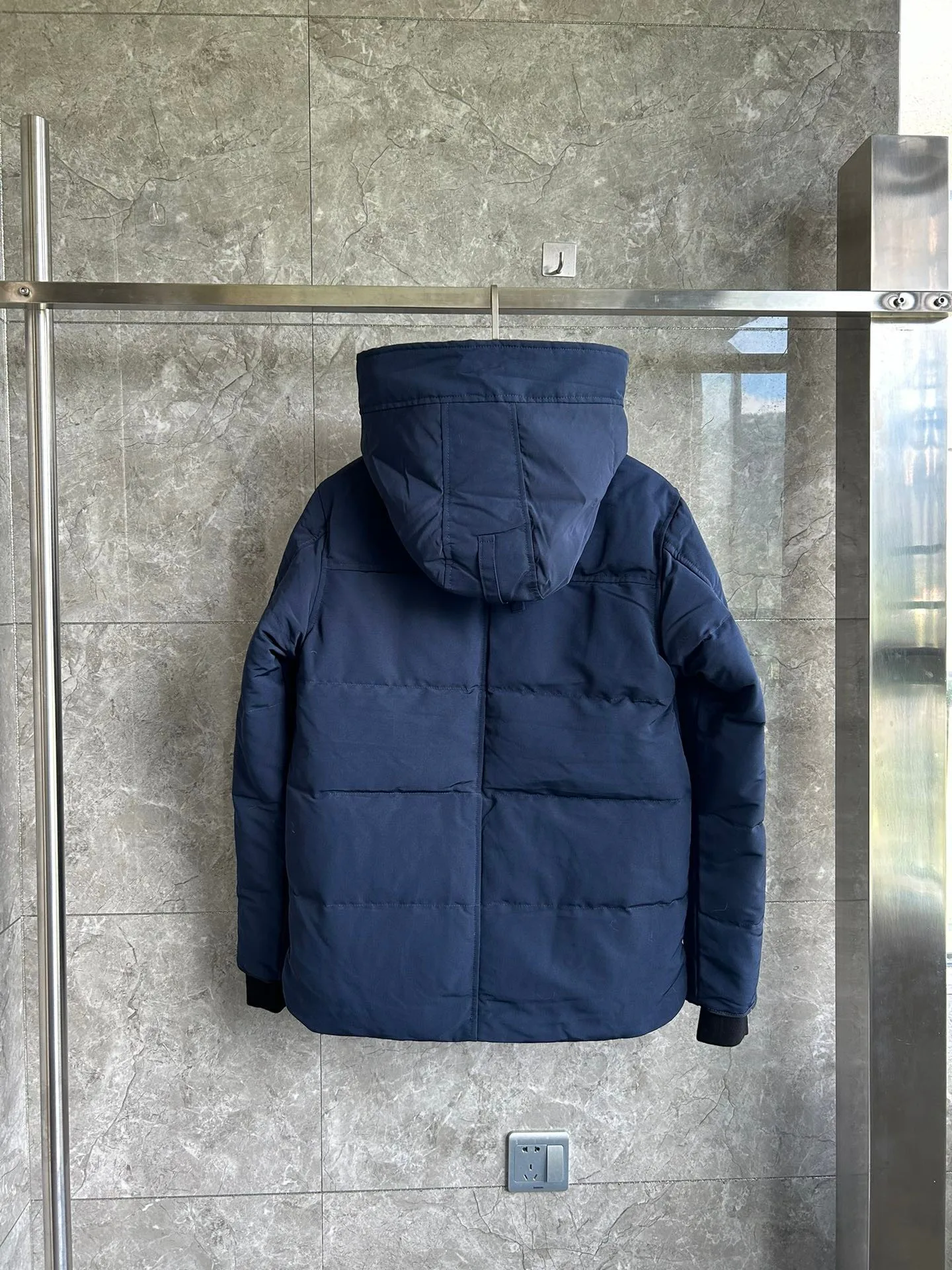 Women's Jackets And Down Jackets CANADA GOOSE 18111614