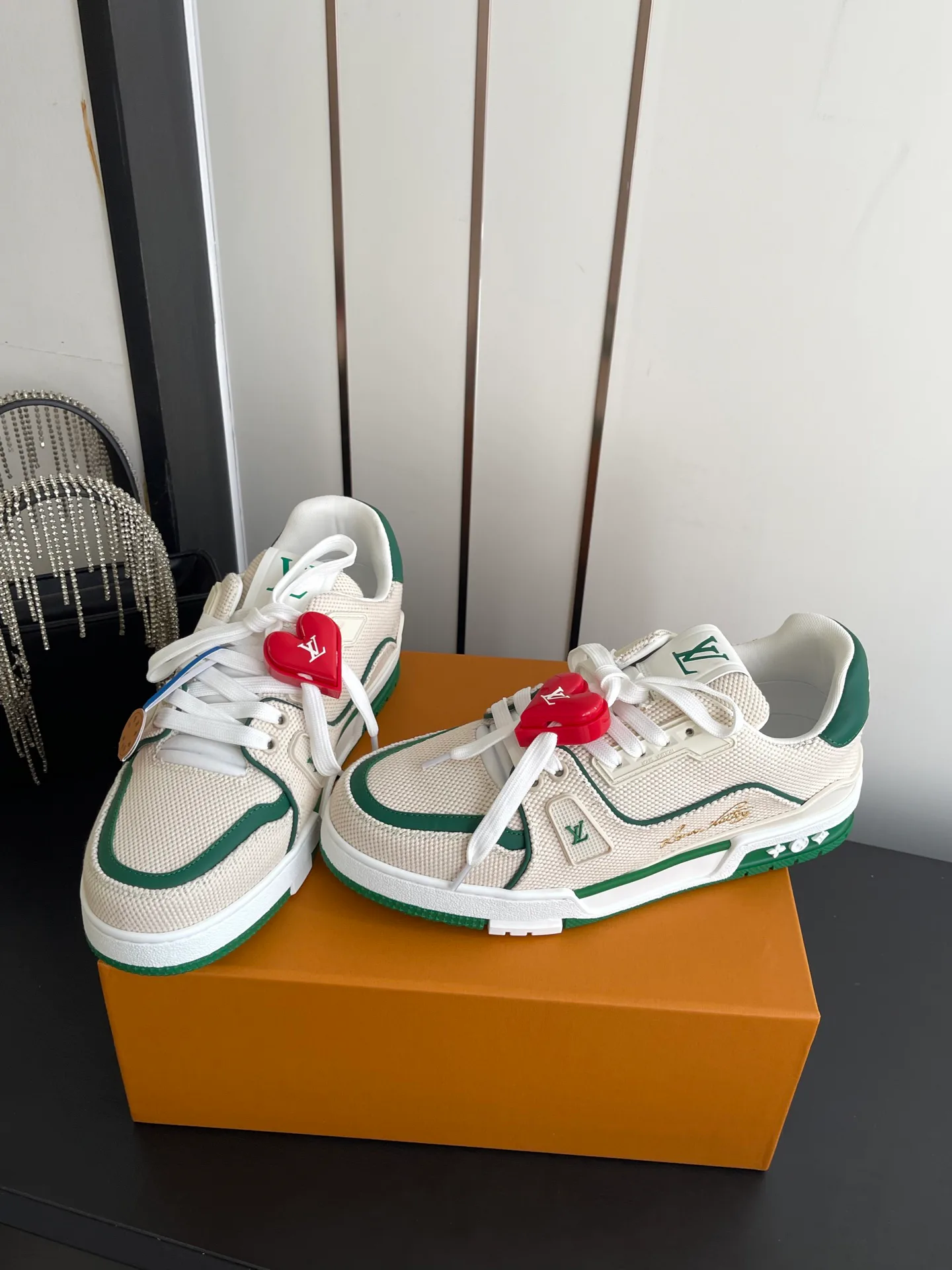 Women's Sneakers LOUIS VUITTON 17673236