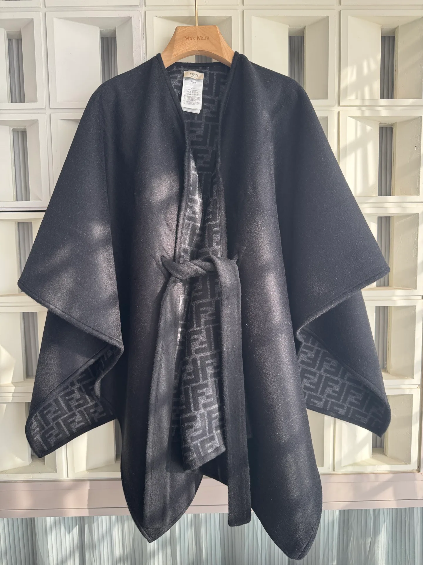 Women's Coats FENDI 18361622