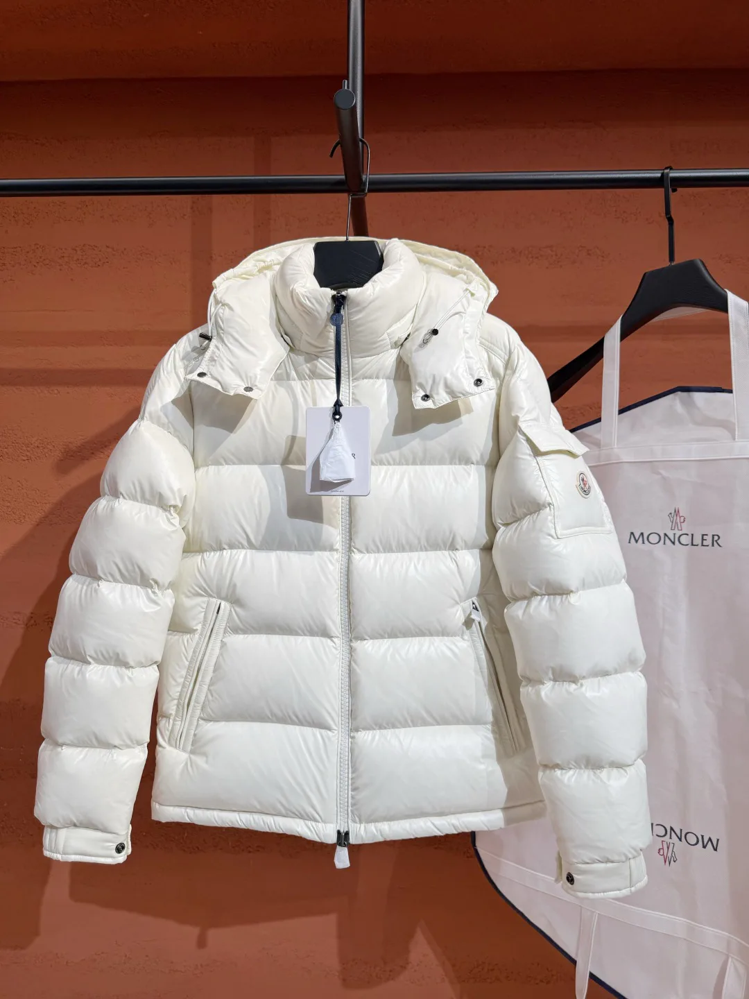 Men's Jackets And Down Jackets MONCLER 18048530