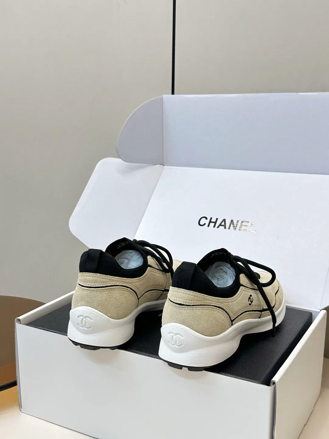 Women's Sneakers CHANEL 16868811