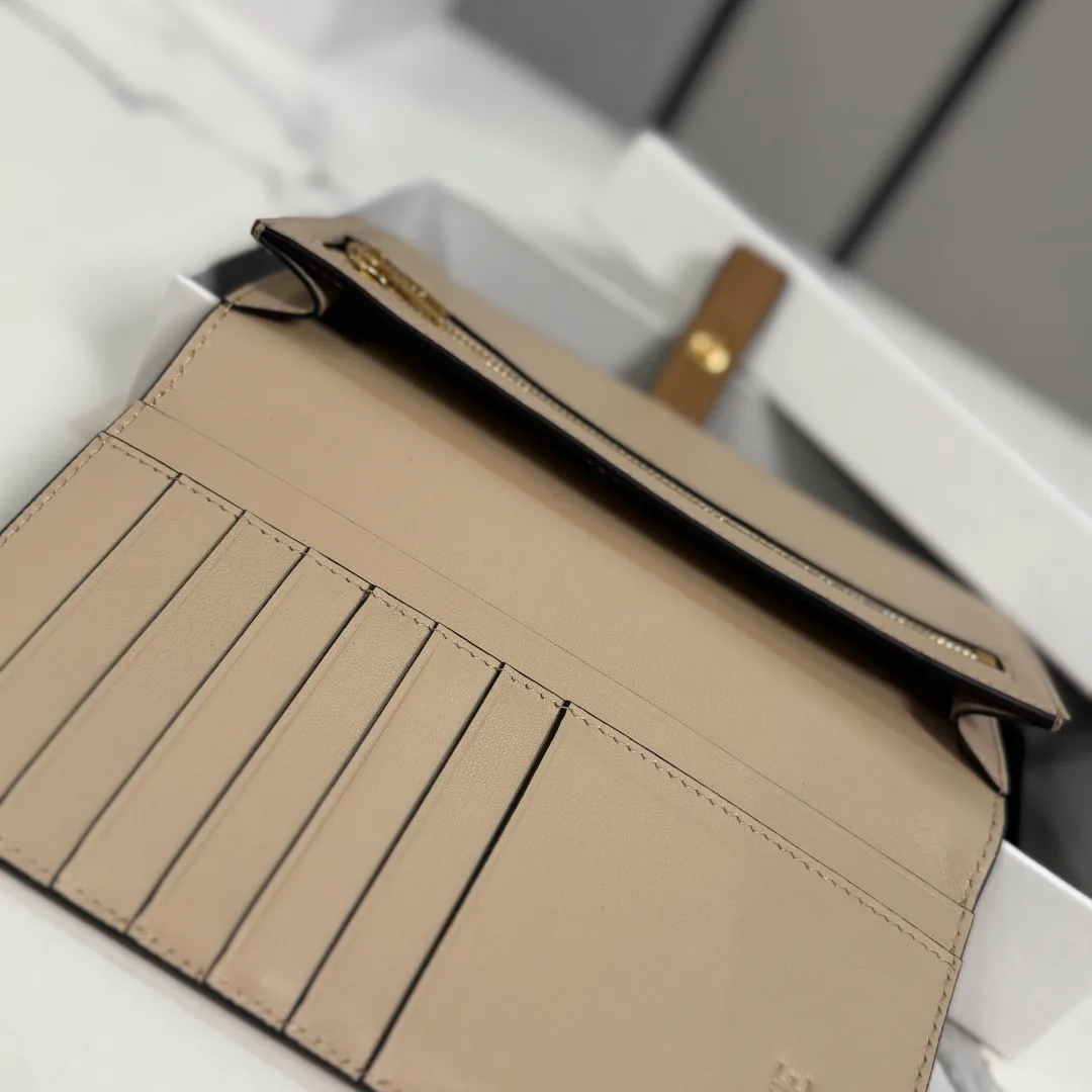 Women's Clutches LOEWE 17331703