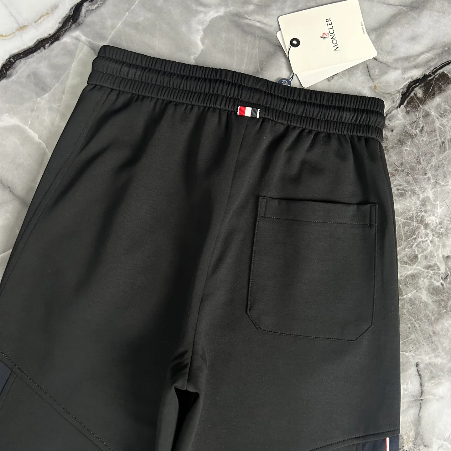 Men's Trousers MONCLER 17642137