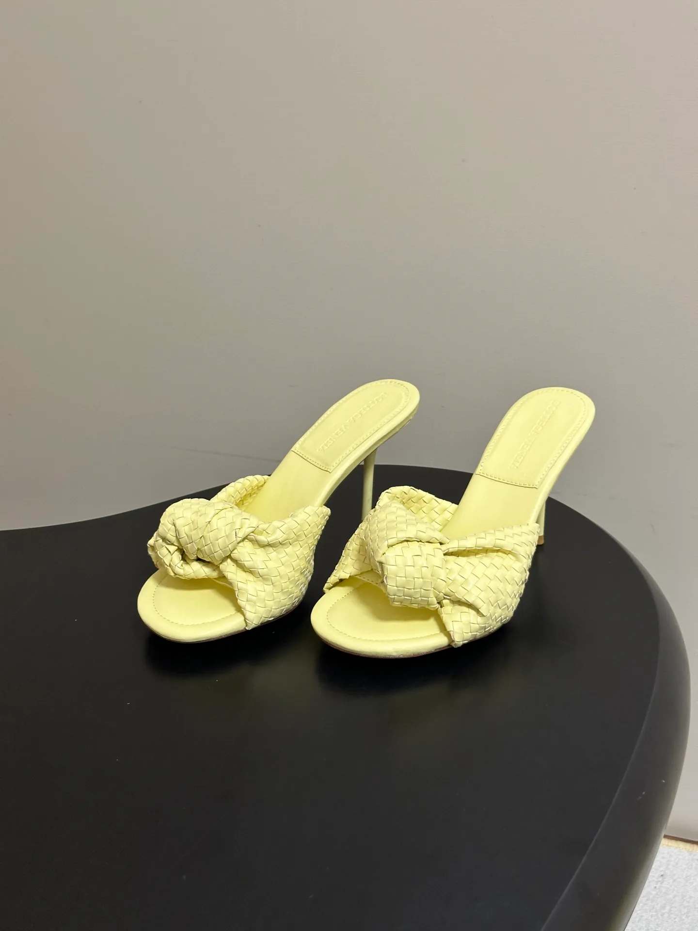 Women's Mules And Clogs BOTTEGA VENETA 17480736