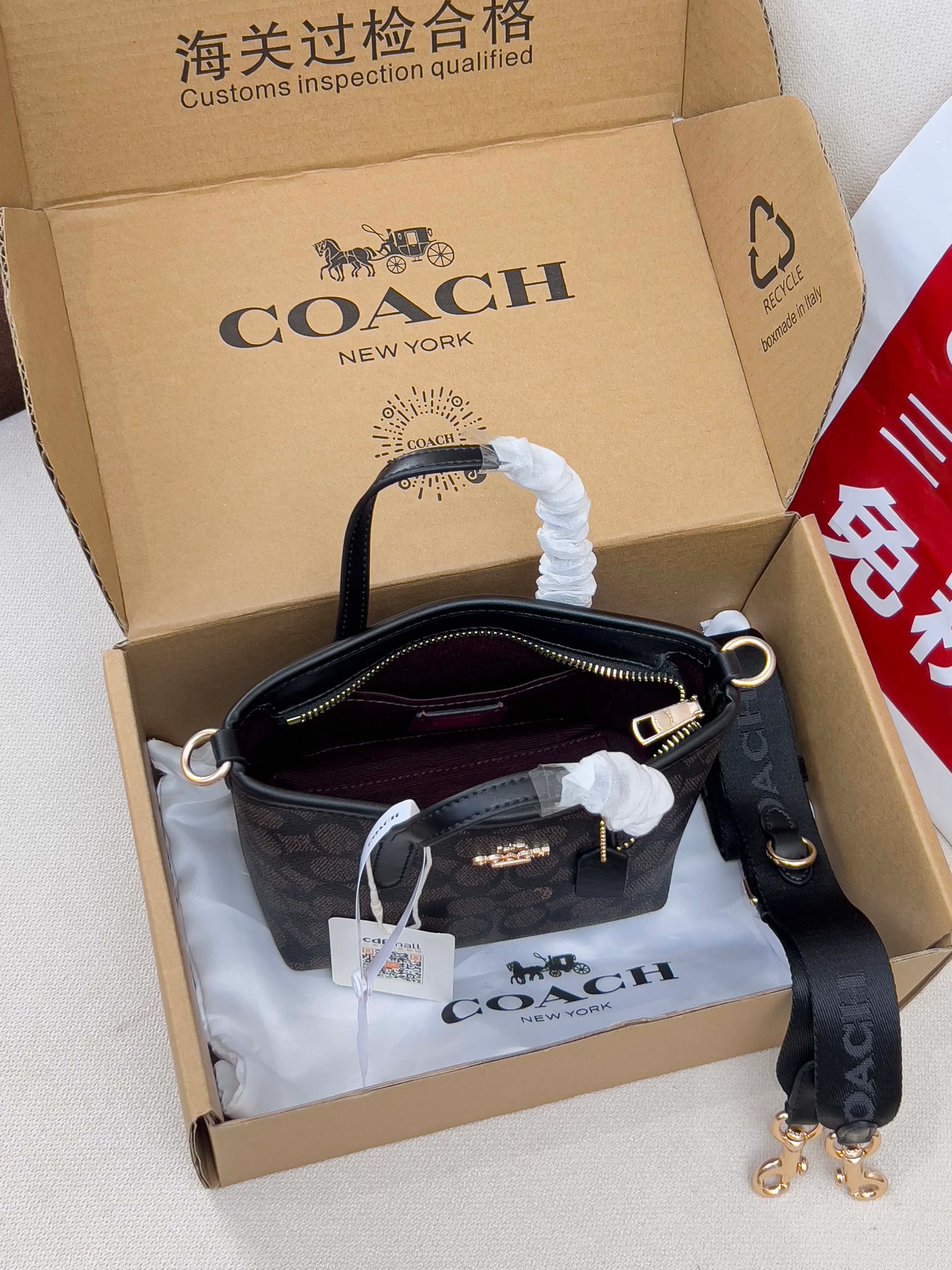 Women's Classic Handbags COACH 17795743