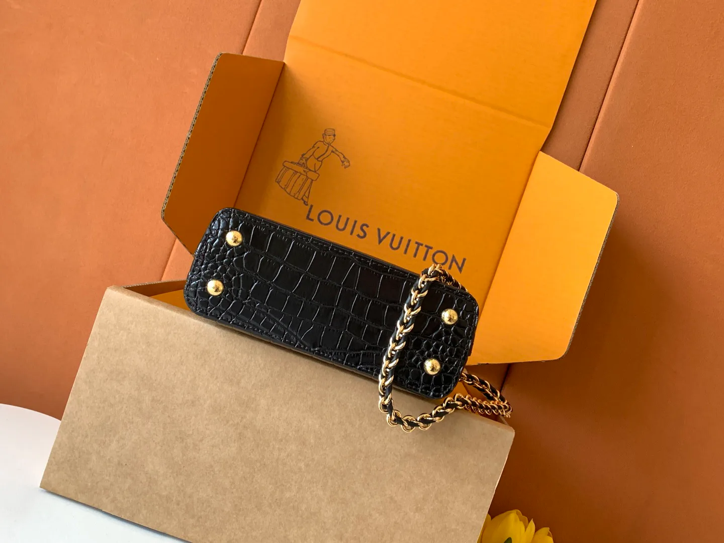 Women's Classic Handbags LOUIS VUITTON 18520936