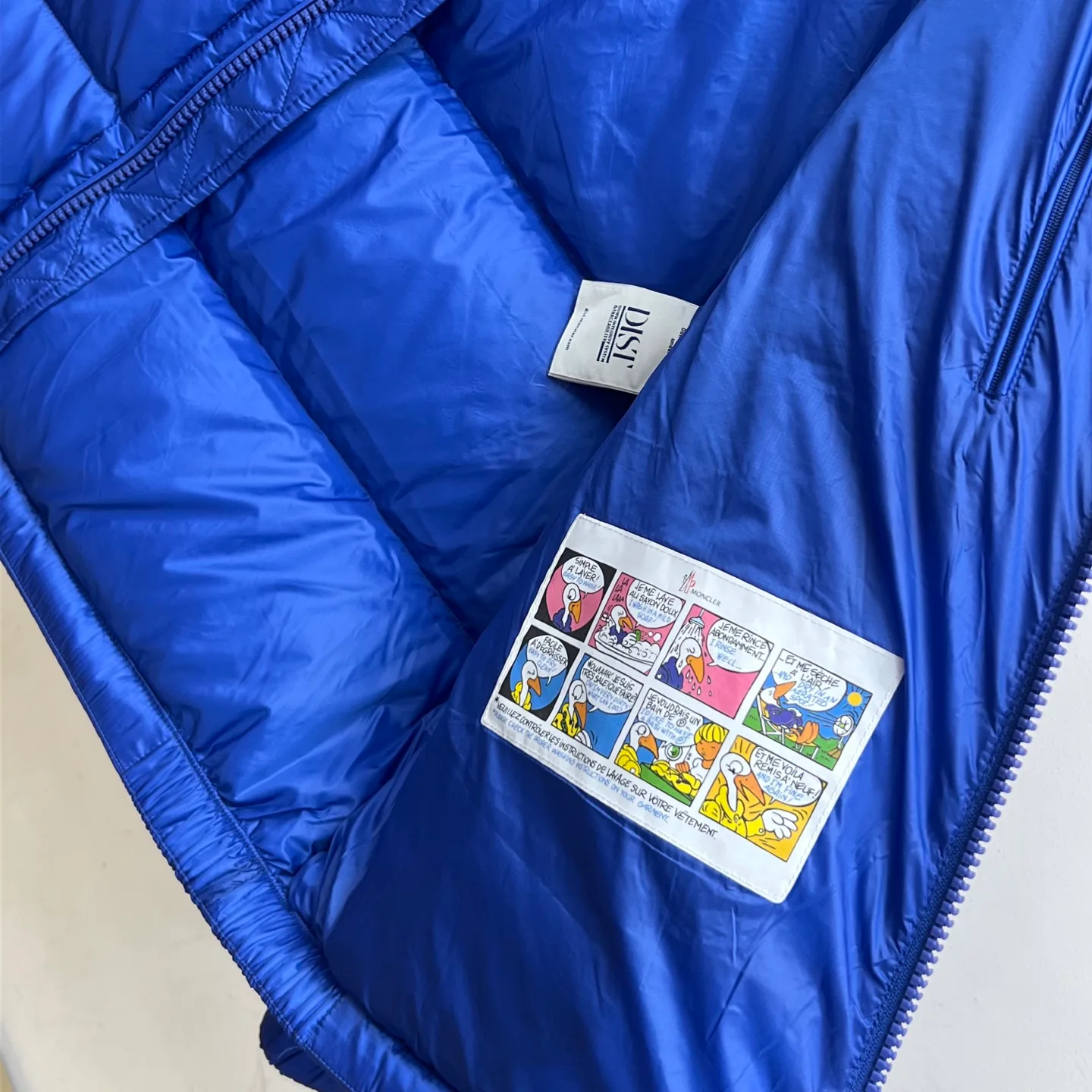 Women's Jackets And Down Jackets MONCLER 18178507