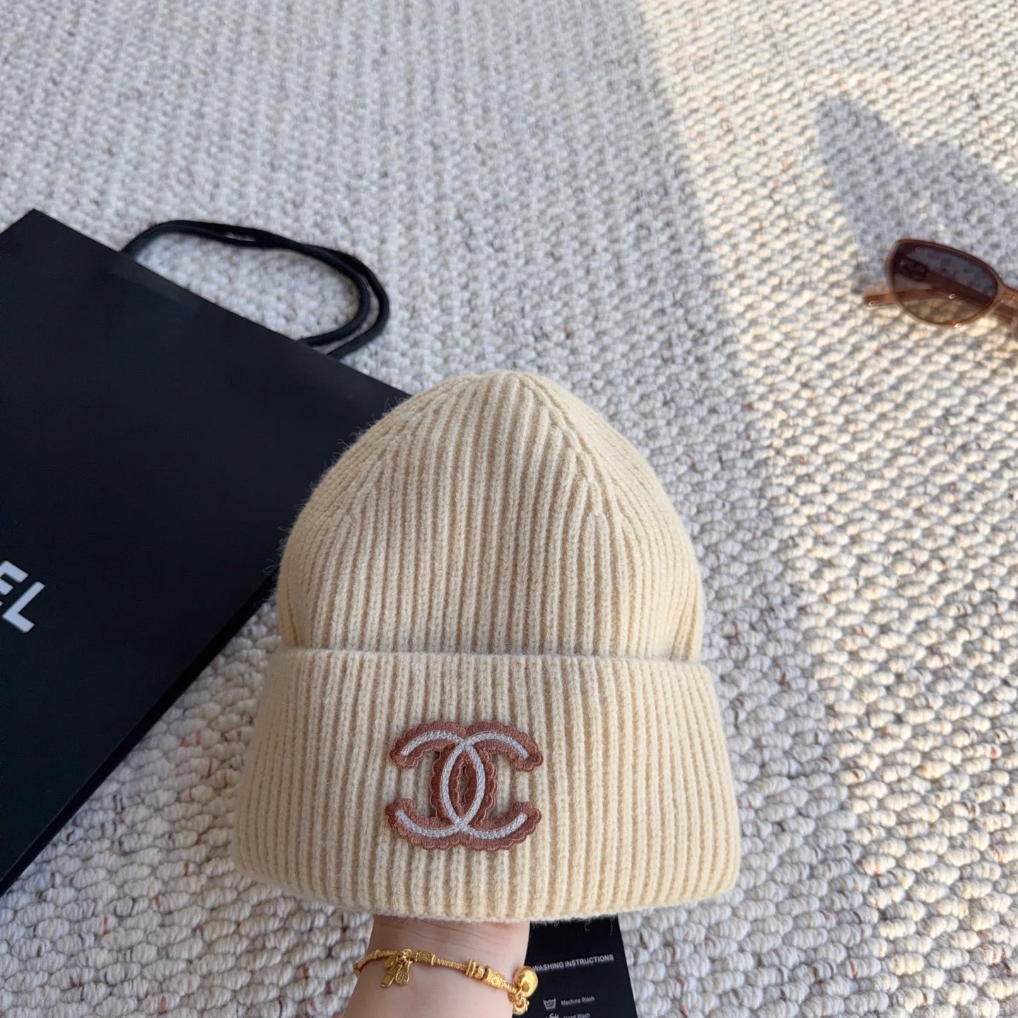 Hats CHANEL 18450124