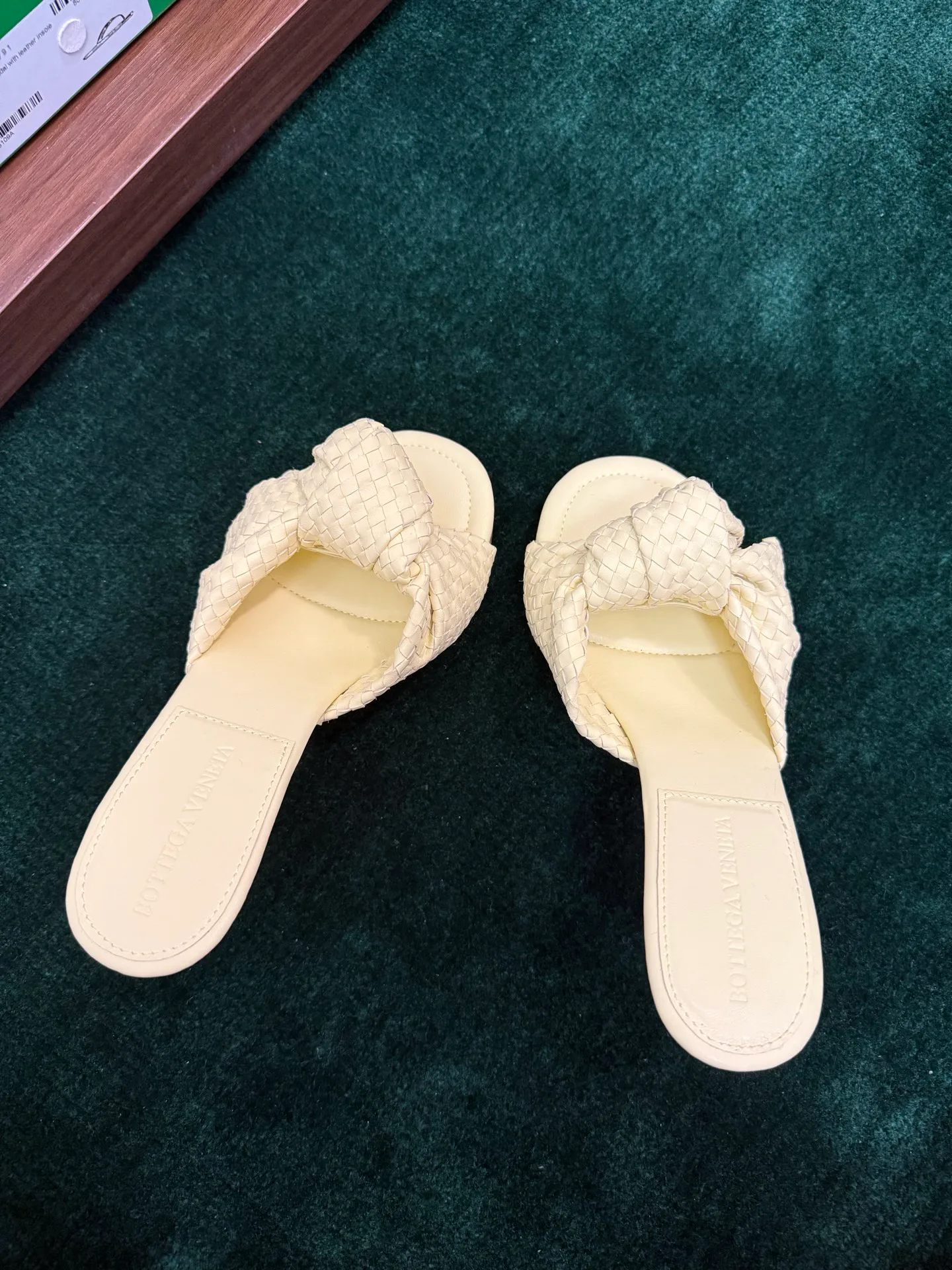 Women's Mules And Clogs BOTTEGA VENETA 17386162