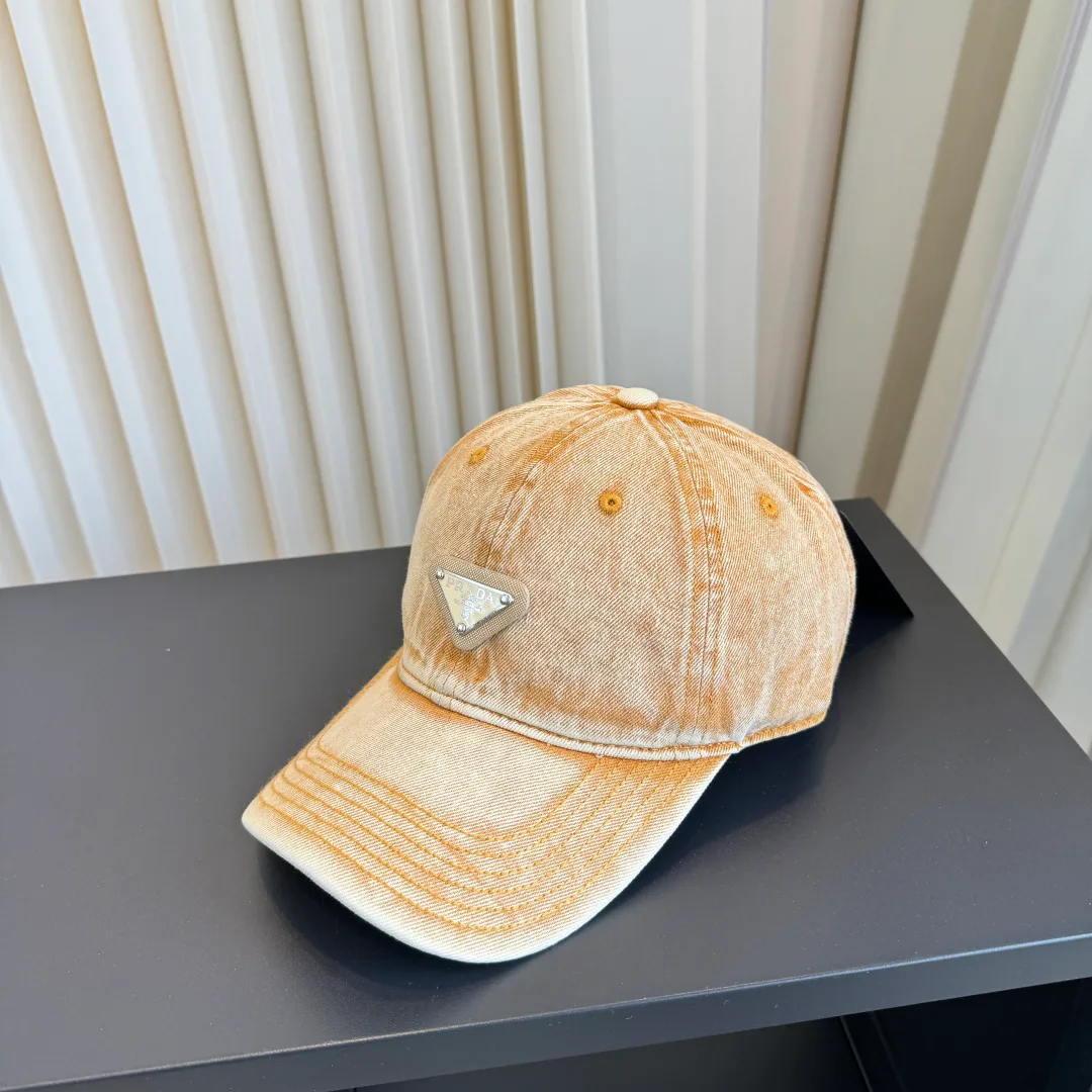 Hats PRADA 17515170