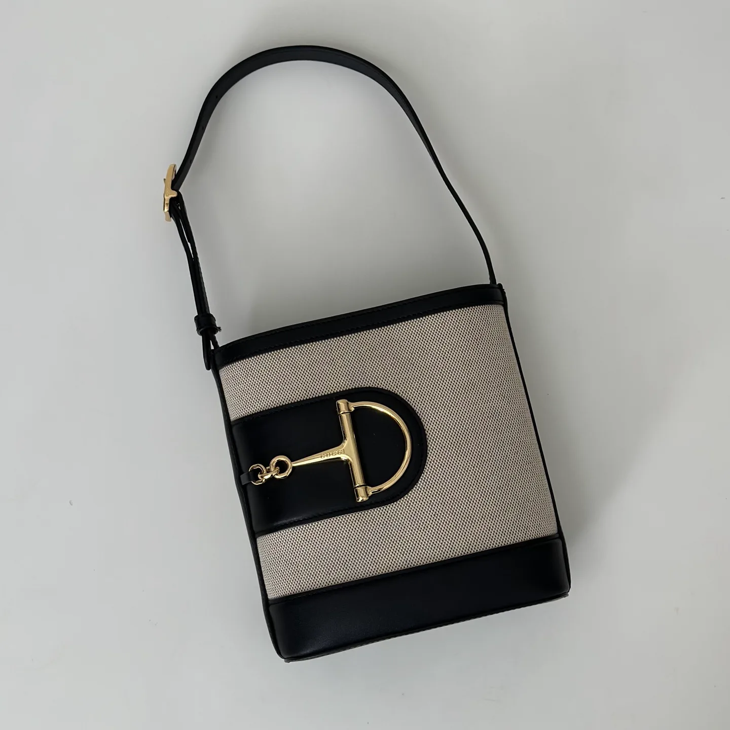 Women's Classic Handbags GUCCI 18310181