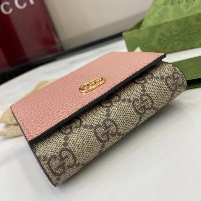 Women's Clutches GUCCI 18463181