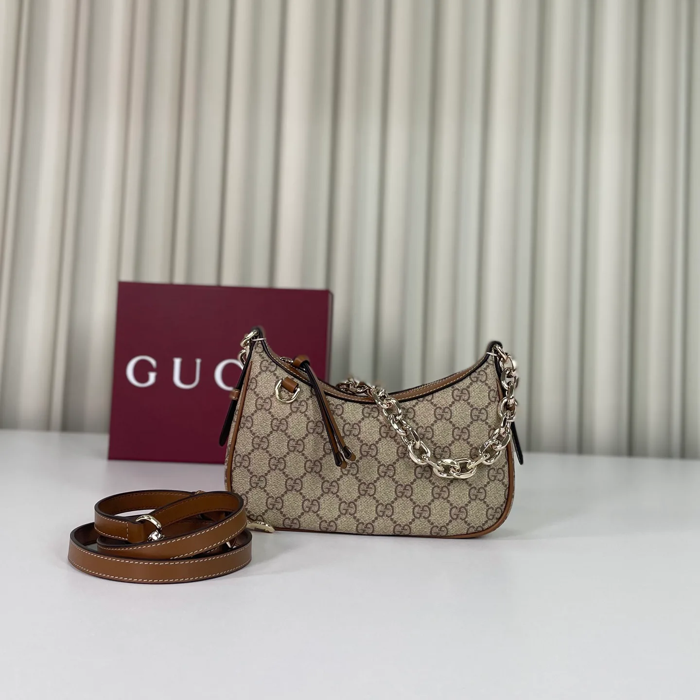 Women's Classic Handbags GUCCI 18210746