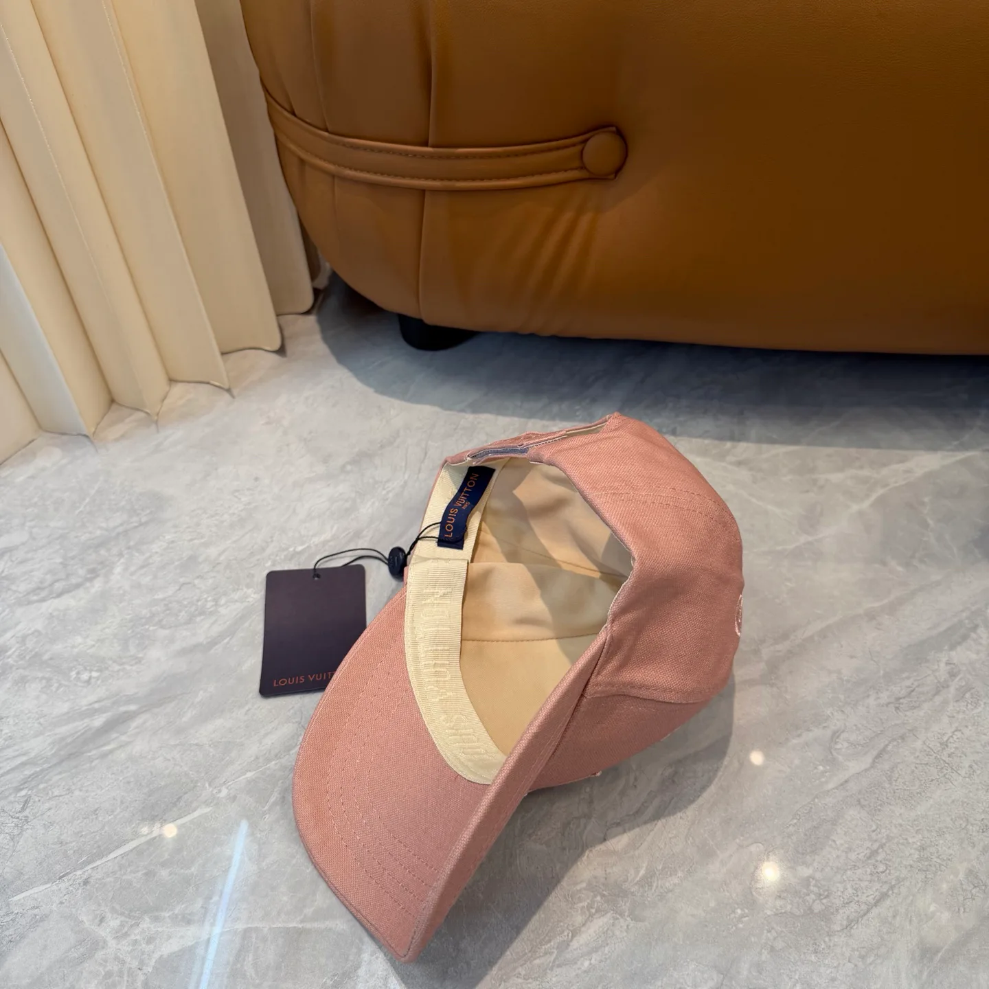 Hats LOUIS VUITTON 17467588