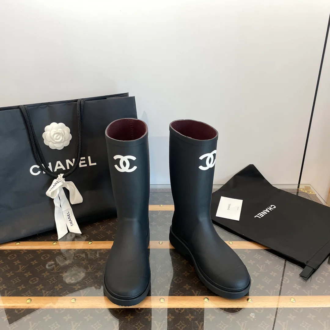 Women's Boots CHANEL 18409813