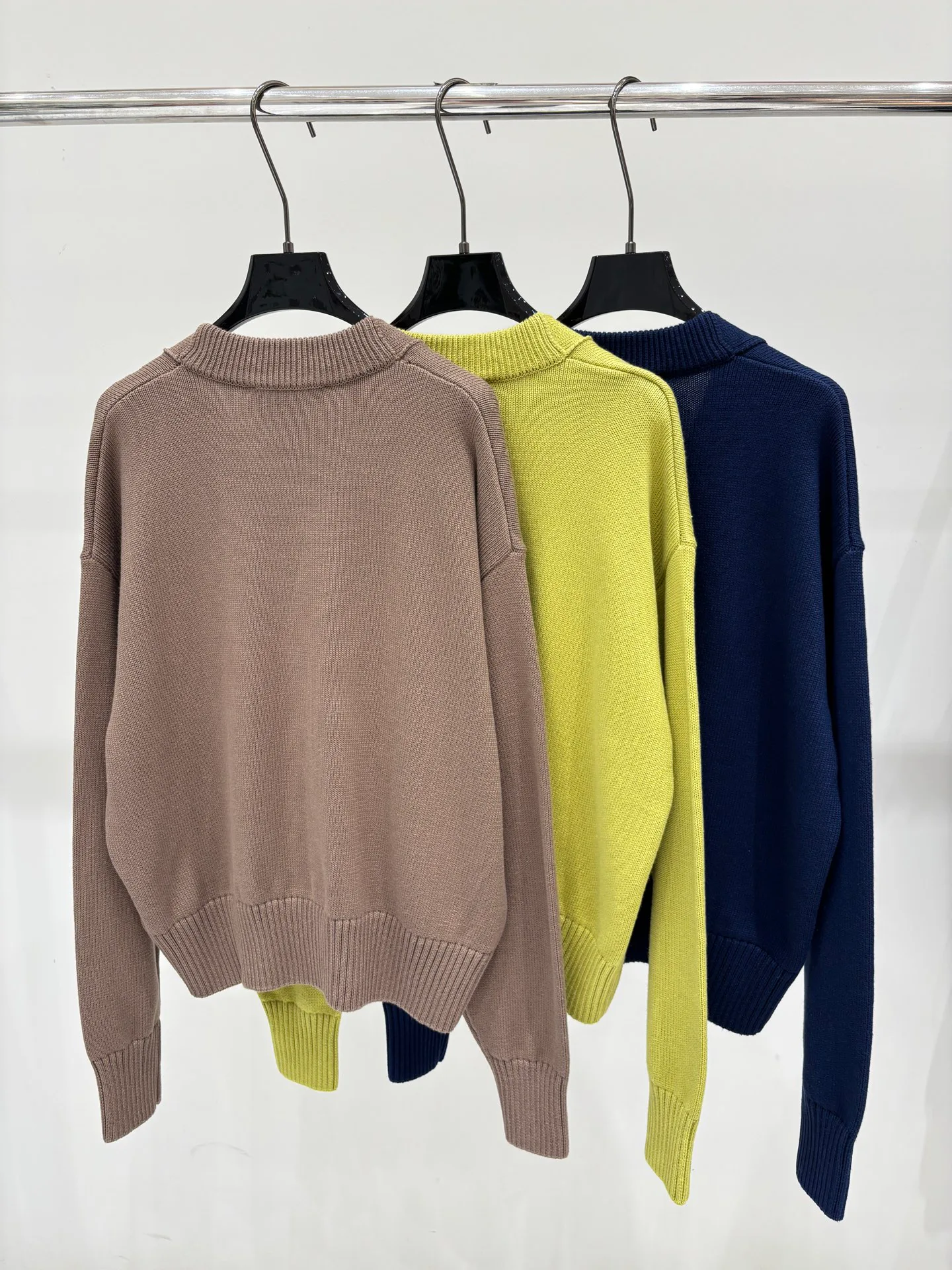 Women's Jumpers And Sweaters AMI PARIS 18032631