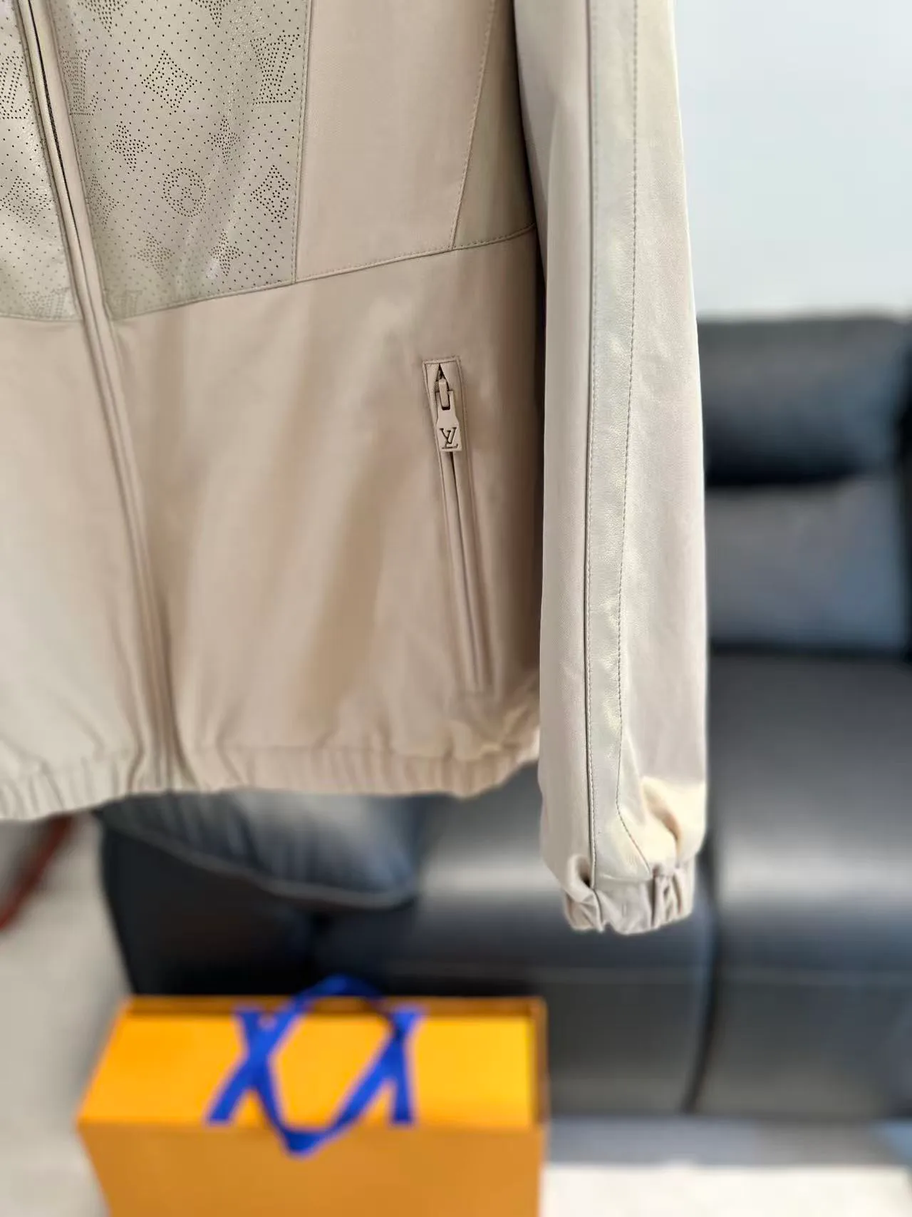Men's Jackets And Down Jackets LOUIS VUITTON 18140227
