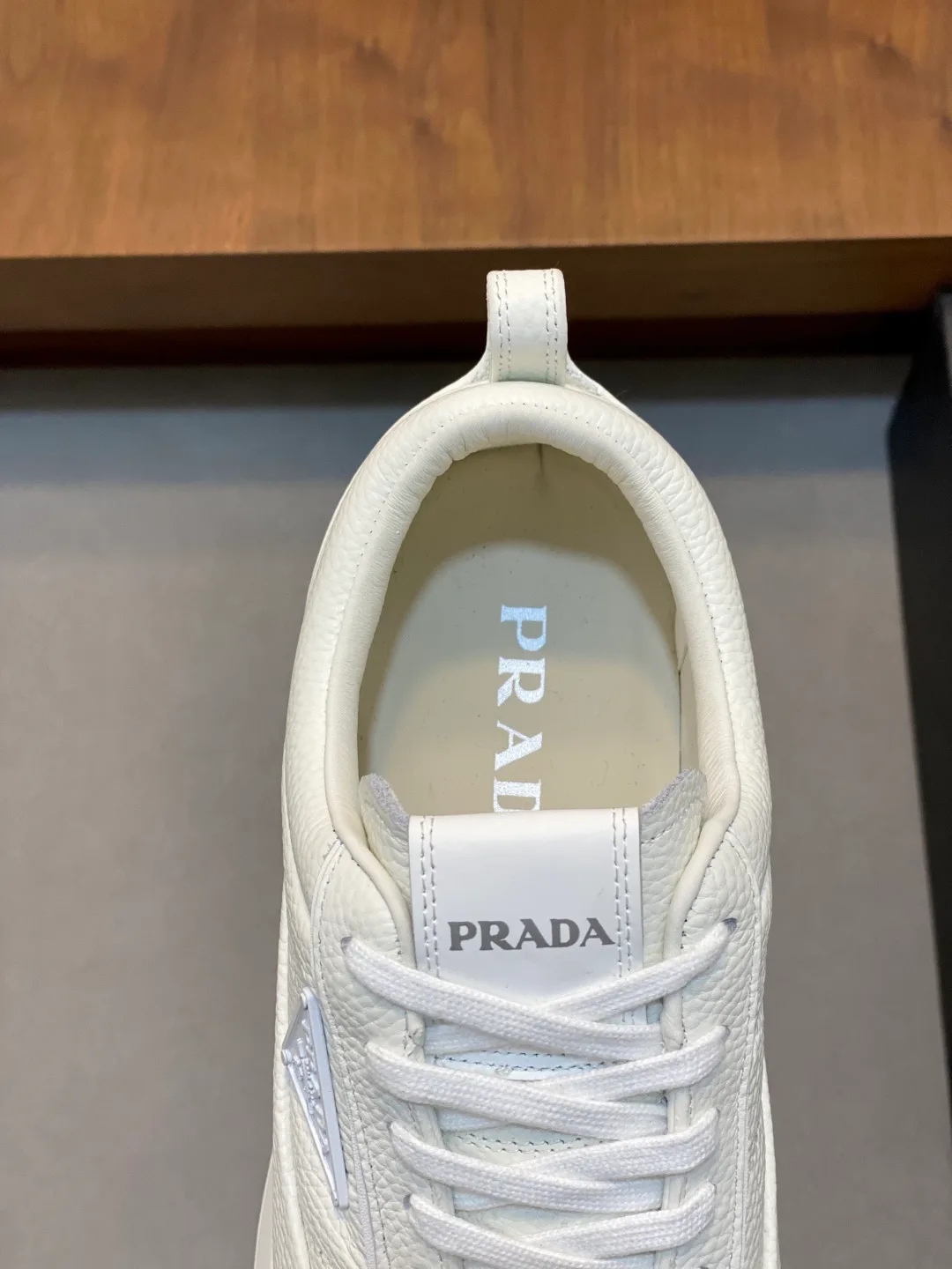 Men's Sneakers PRADA 18116612