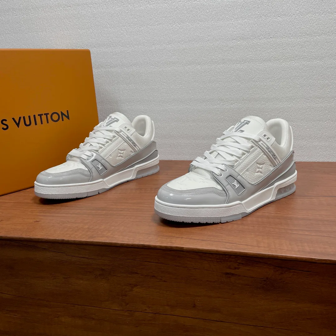 Men's Sneakers LOUIS VUITTON 17971497
