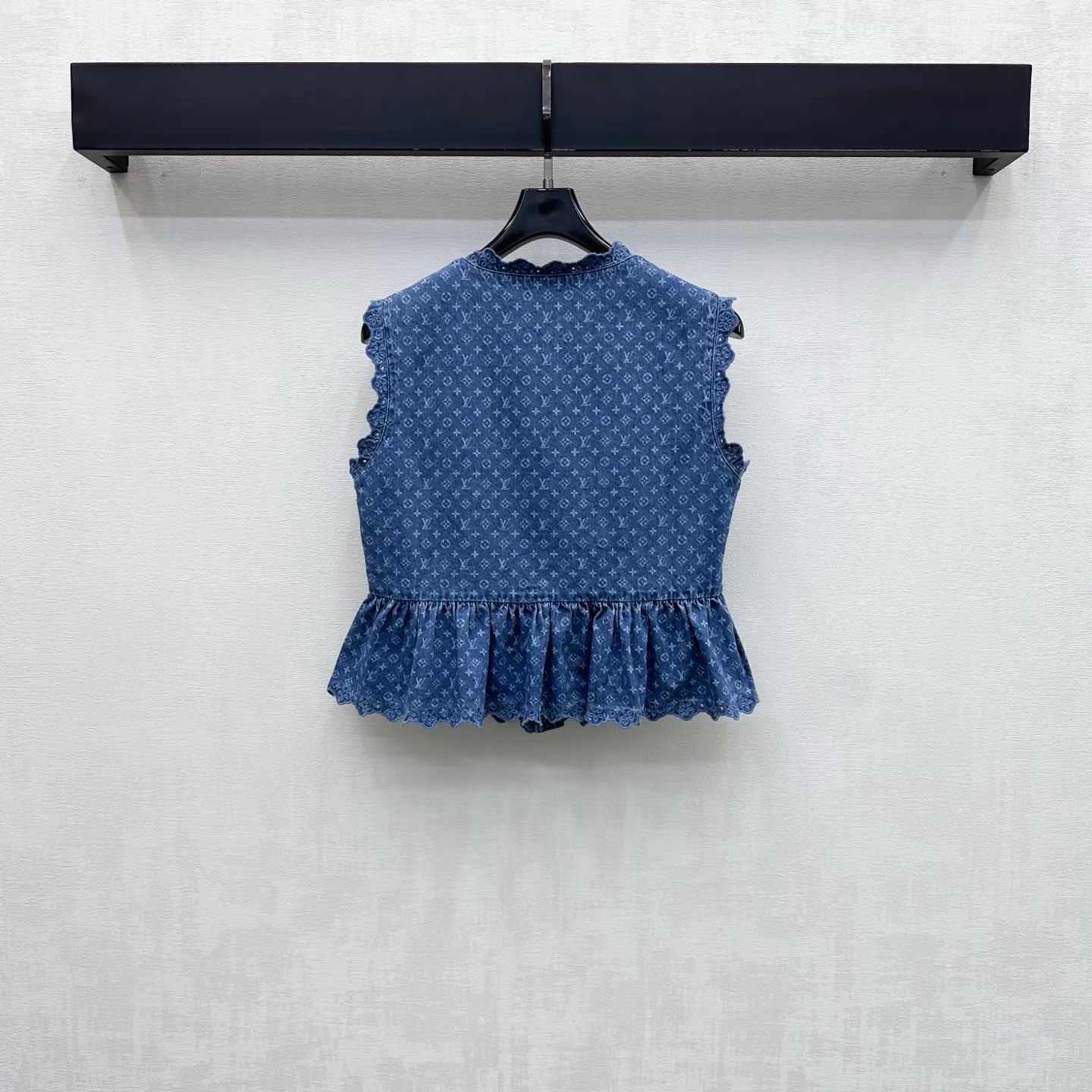 Women's Vests LOUIS VUITTON 17392648