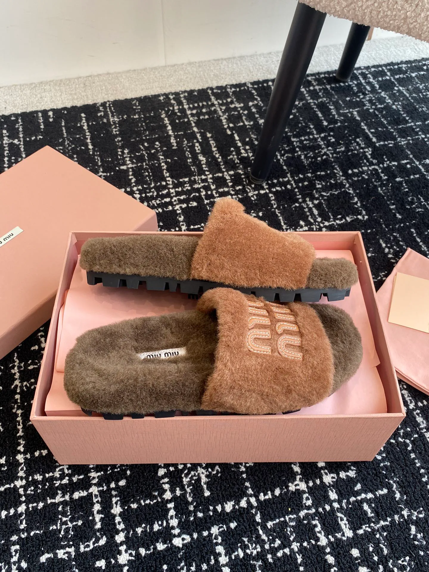 Women's Slippers MIU MIU 18241535