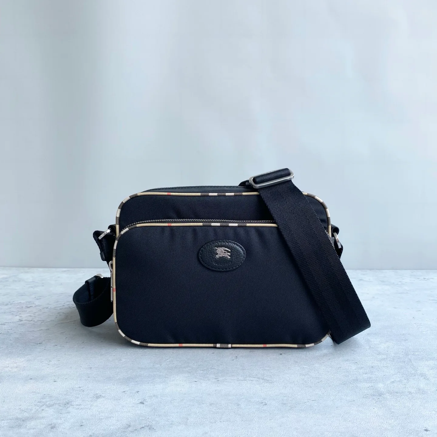 Women's Shoulder Bags BURBERRY 17837505