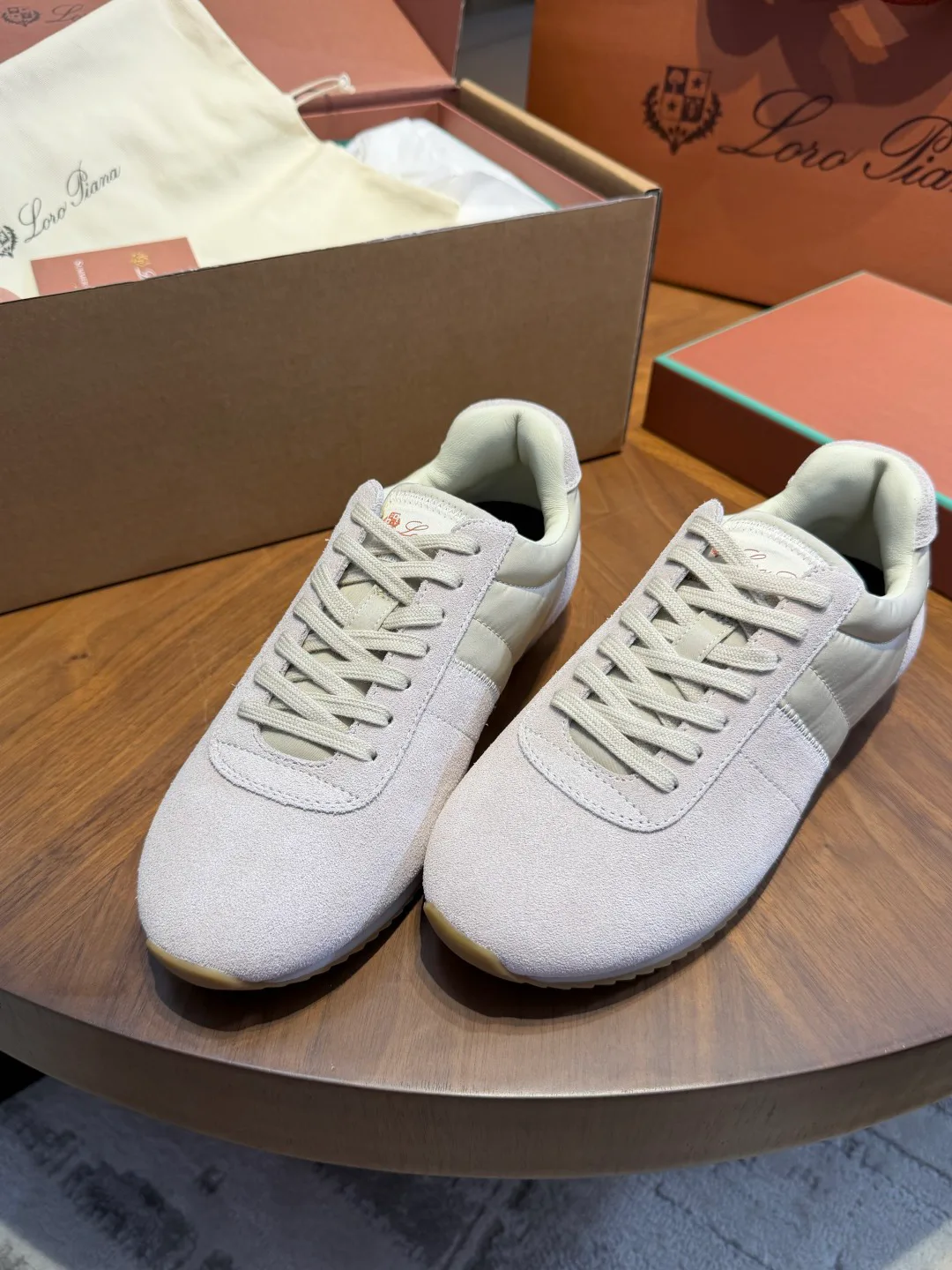 Women's Sneakers LORO PIANA 18468816