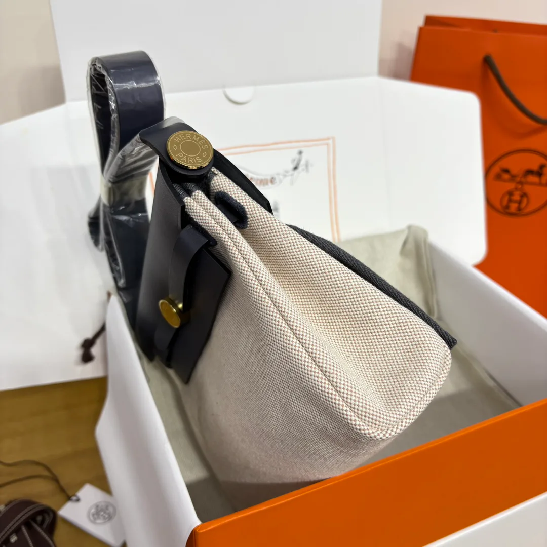Women's Classic Handbags HERMES 18394441