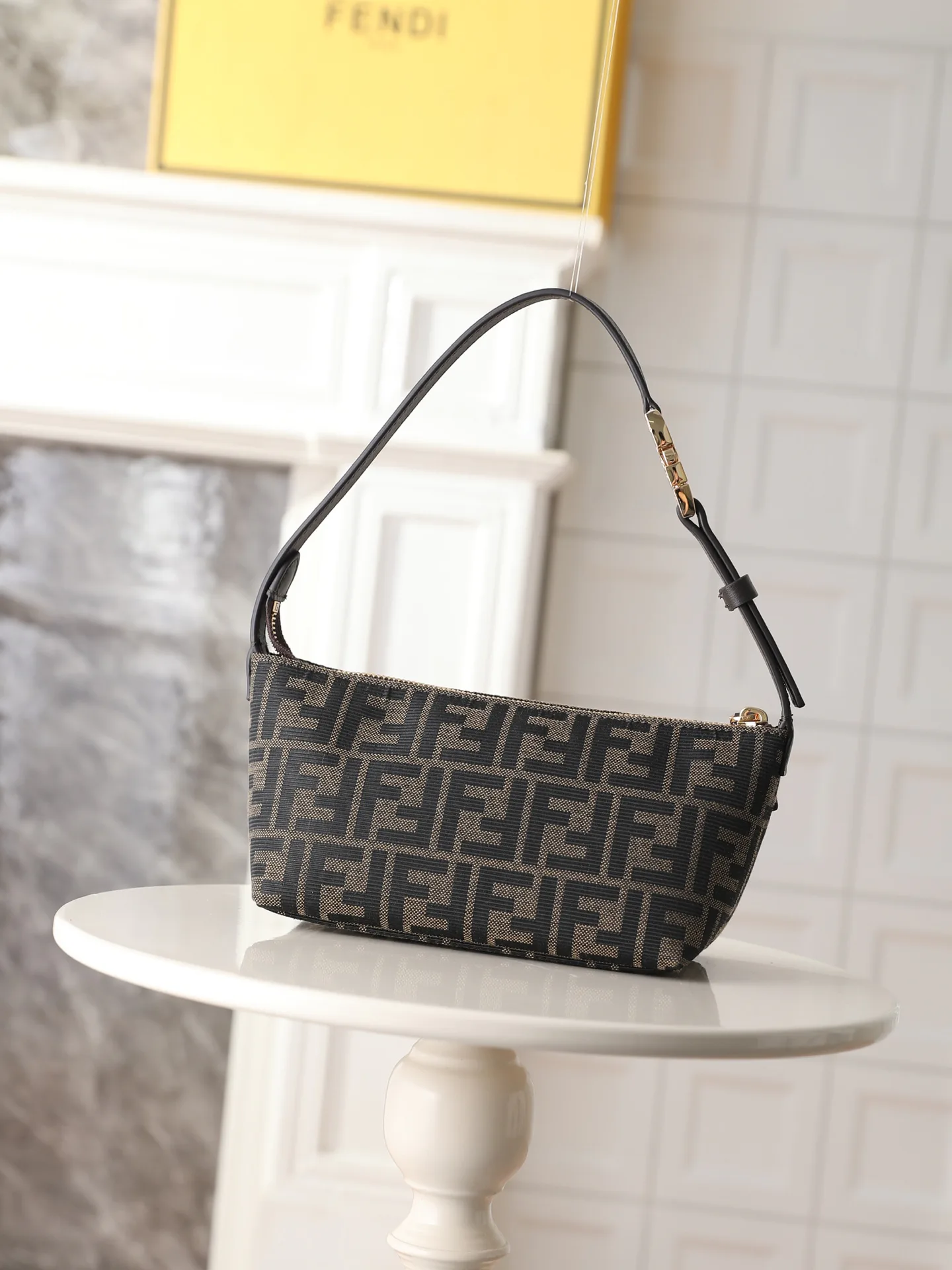 Women's Shoulder Bags FENDI 17913826
