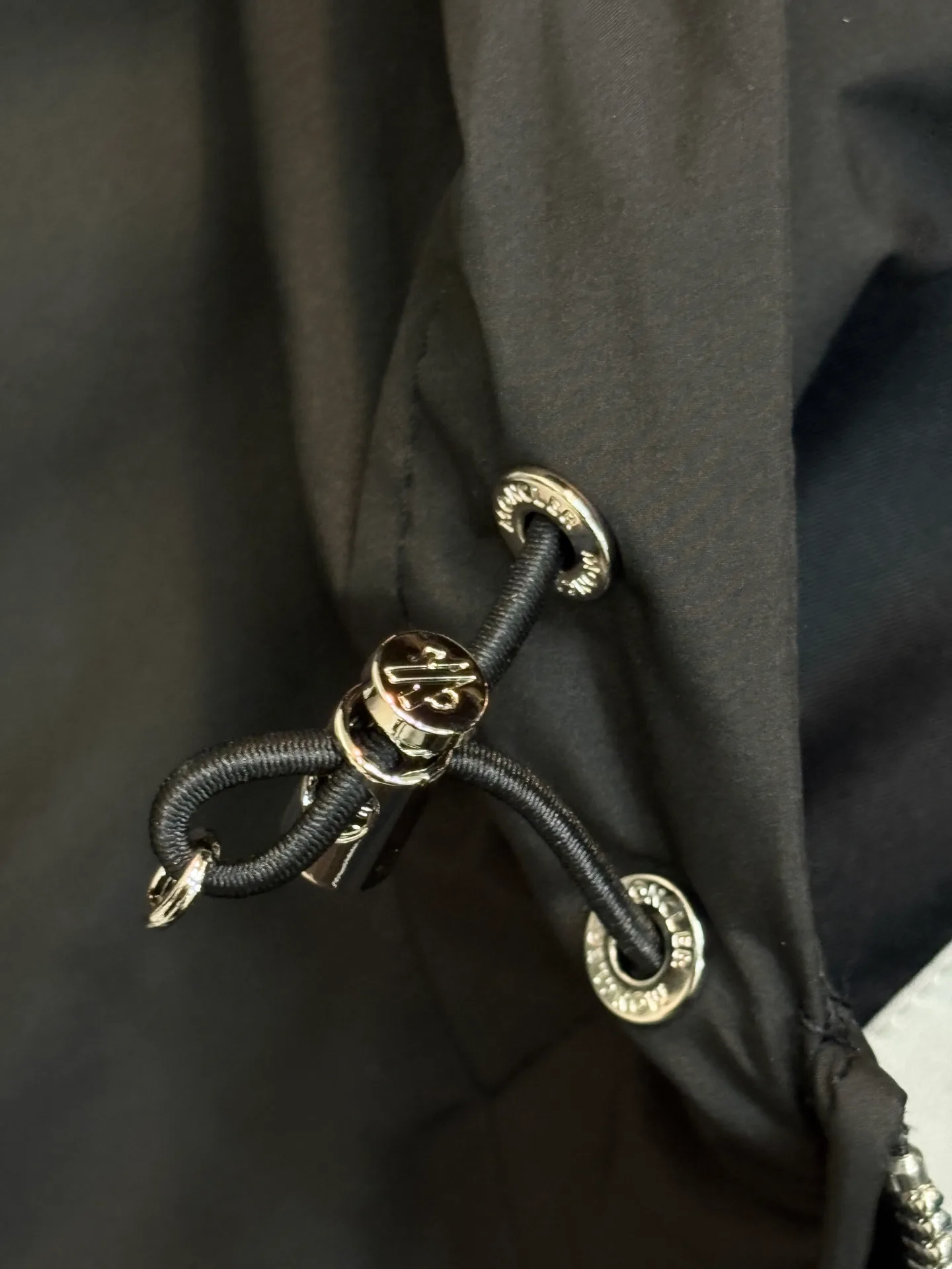 Women's Jackets And Down Jackets MONCLER 18157284
