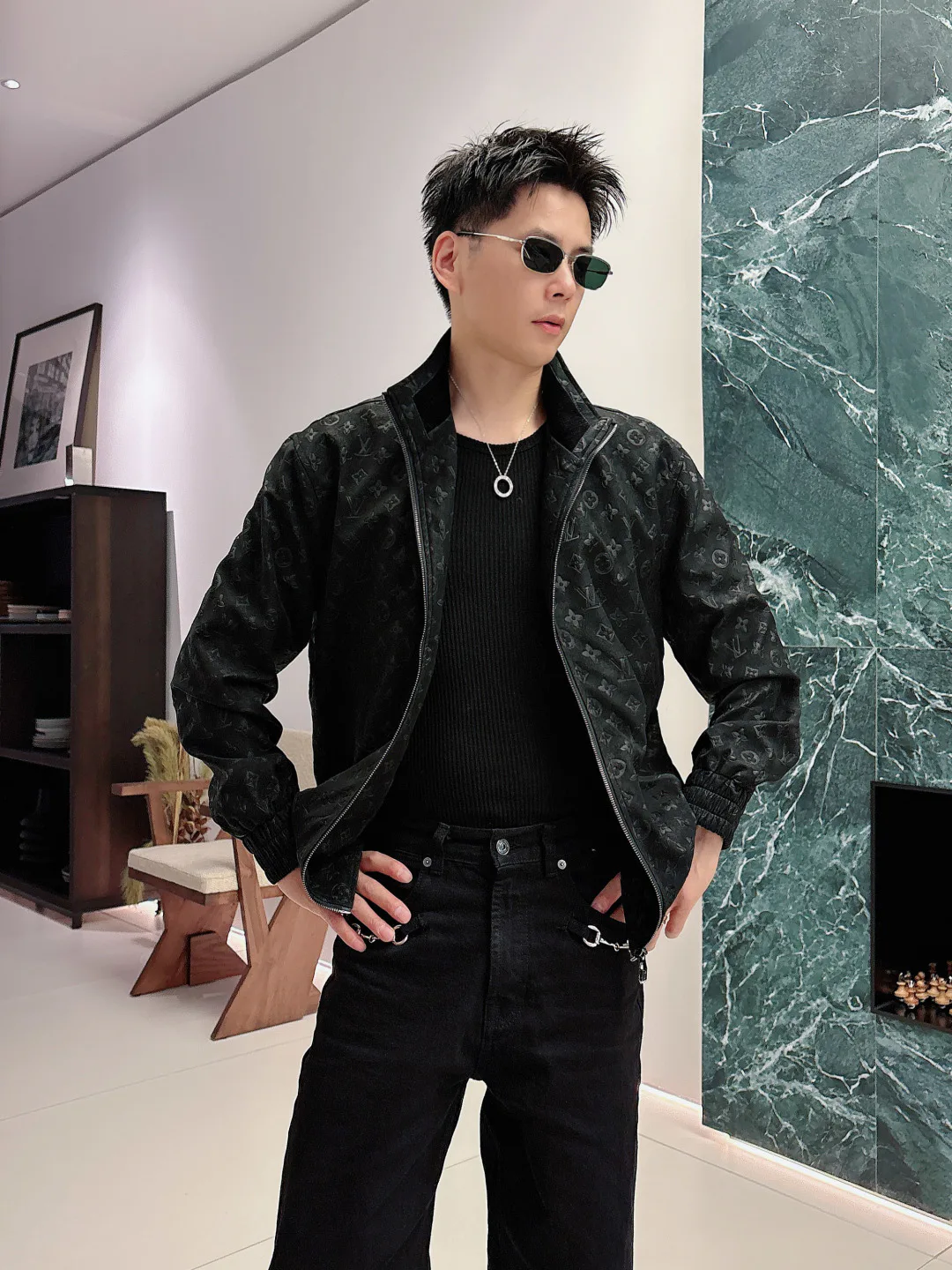 Men's Jackets And Down Jackets LOUIS VUITTON 18097588
