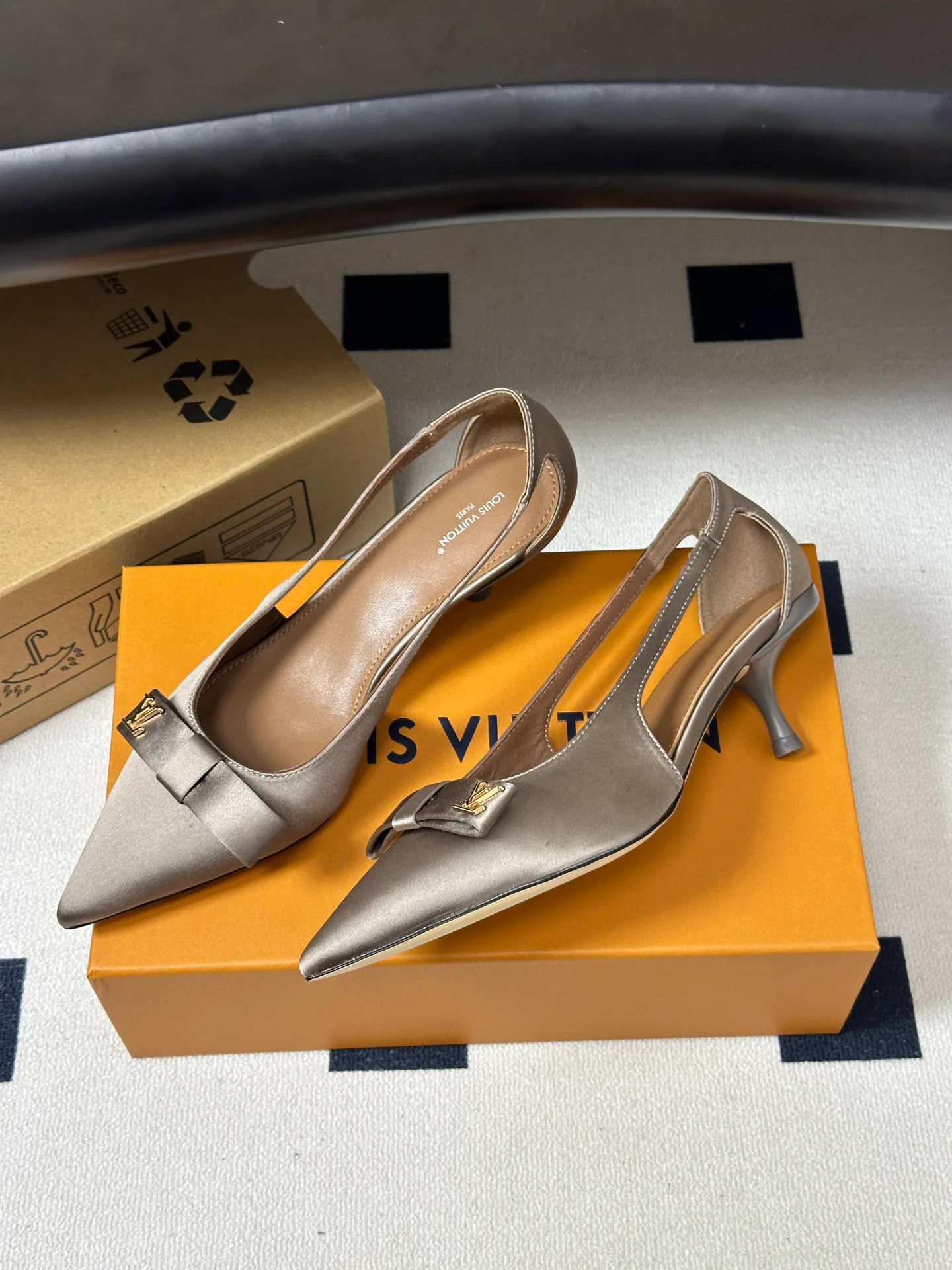 Women's Heels LOUIS VUITTON 17768186
