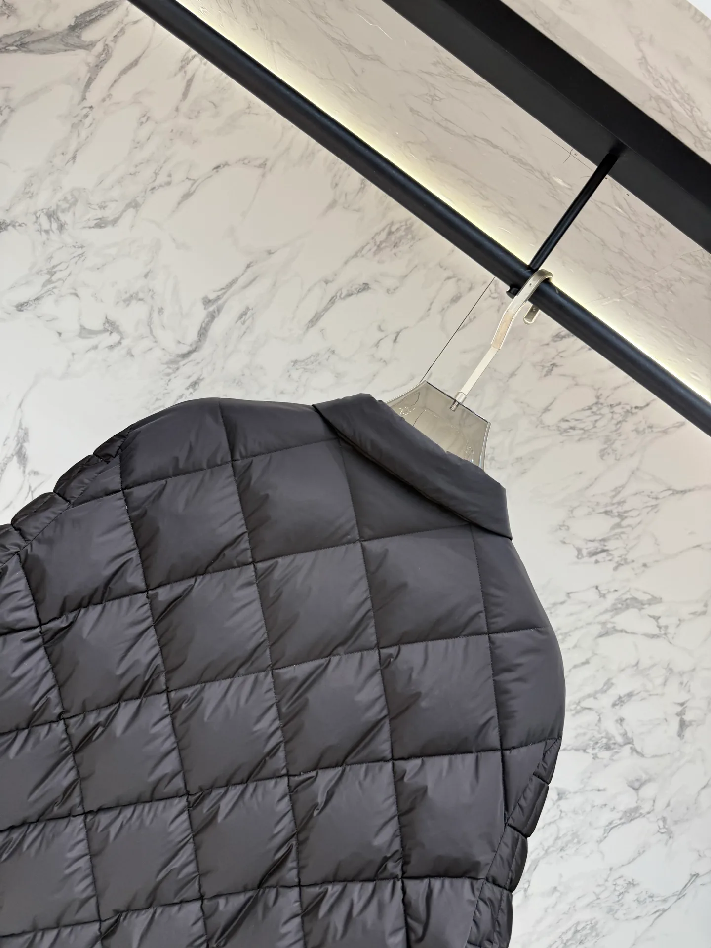 Men's Jackets And Down Jackets MONCLER 18214575