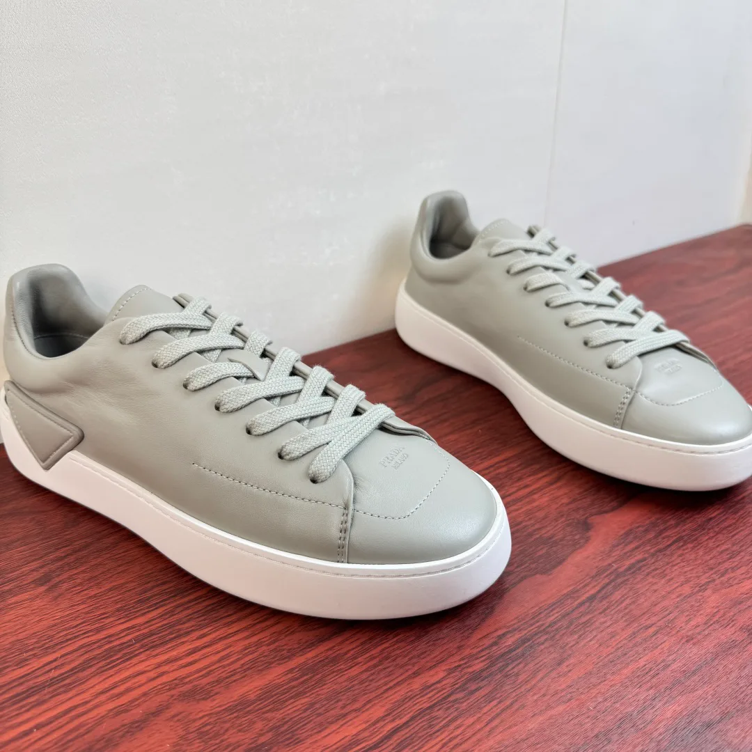 Men's Sneakers PRADA 16935028
