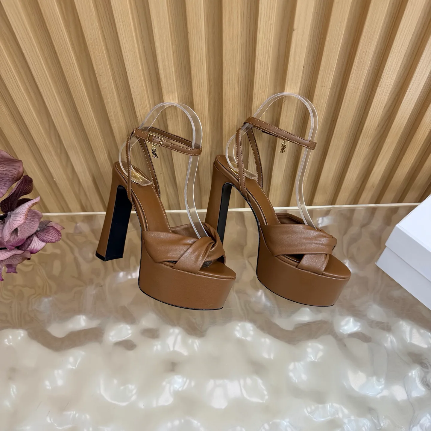 Women's Open-Toe Sandals SAINT LAURENT 18235638
