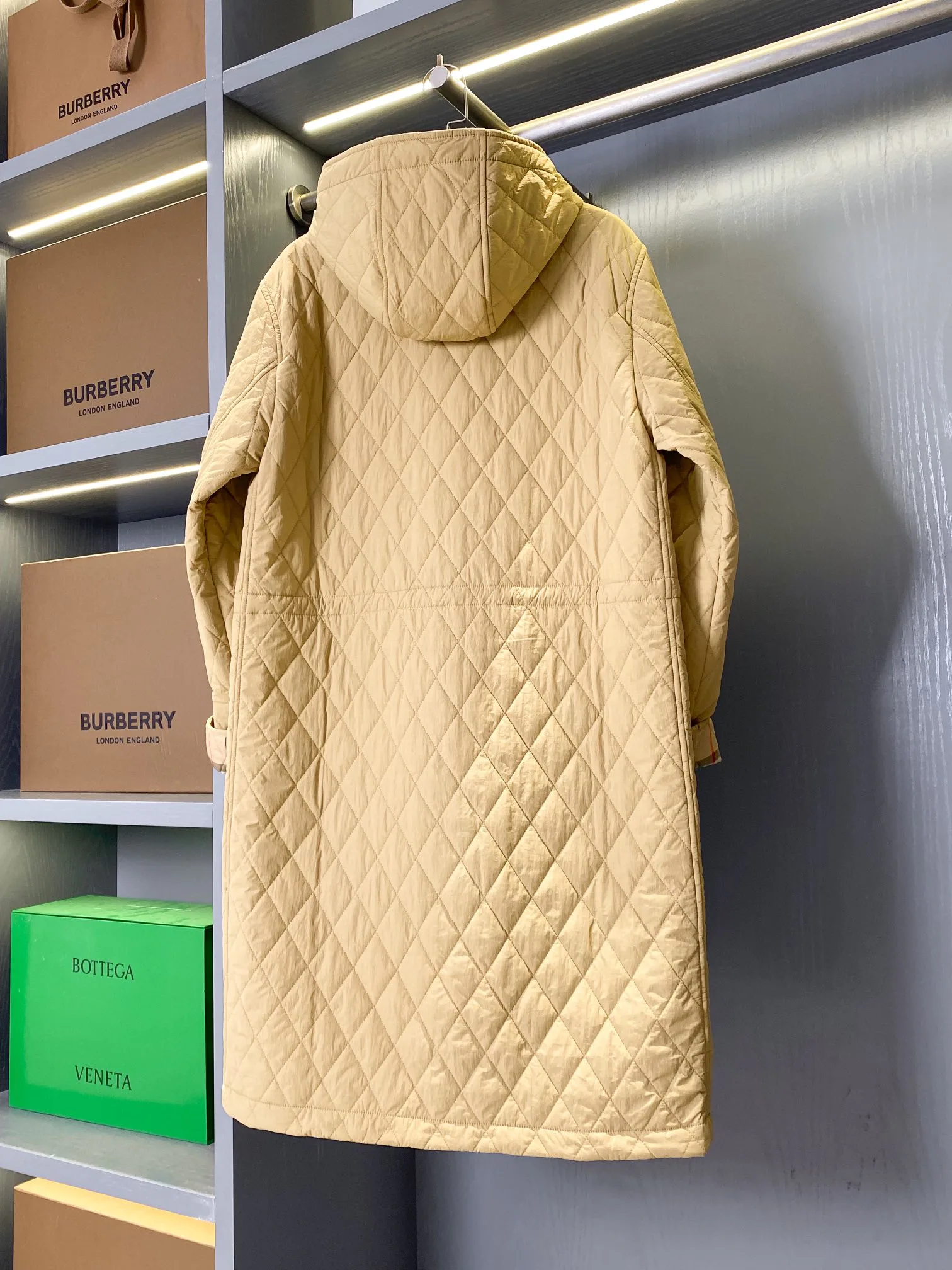 Women's Jackets And Down Jackets BURBERRY 18206353