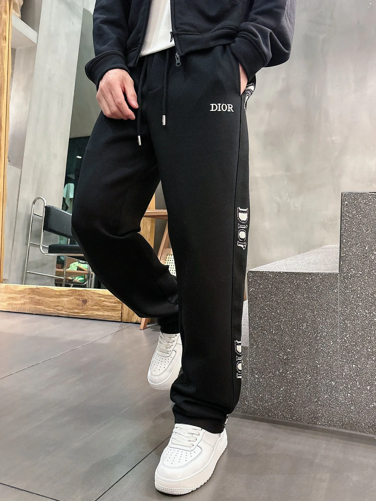 Брюки Мужские Christian Dior 18596838