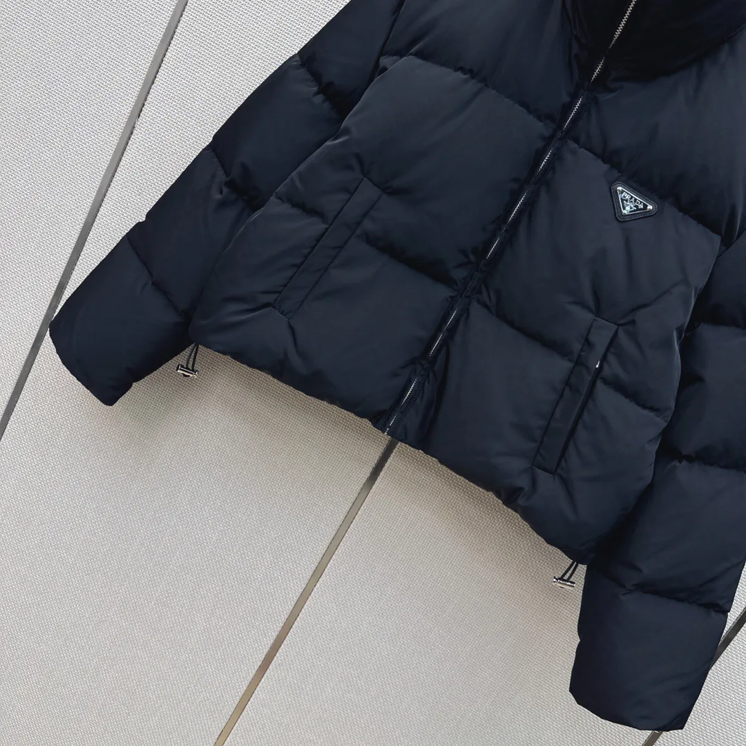 Women's Jackets And Down Jackets PRADA 18183471