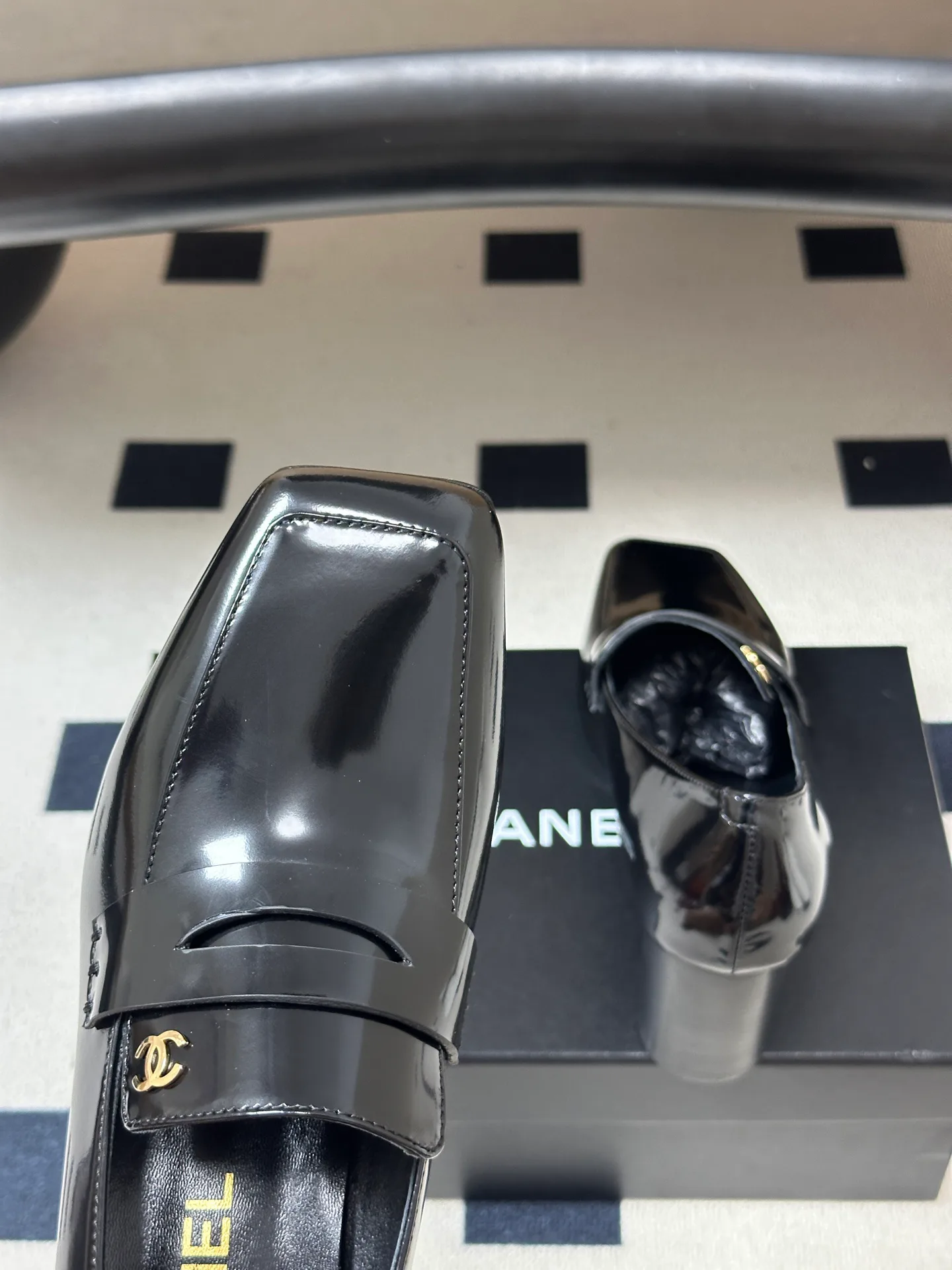 Women's Loafers And Moccasins CHANEL 18049688