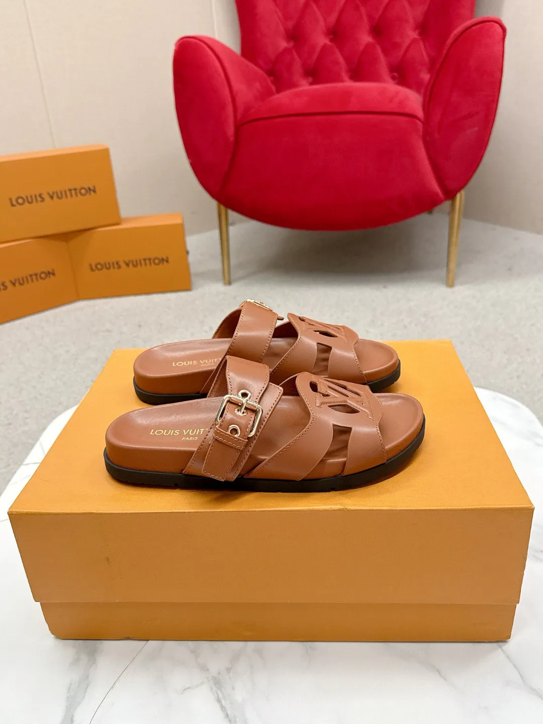 Women's Flip-Flops LOUIS VUITTON 18235691