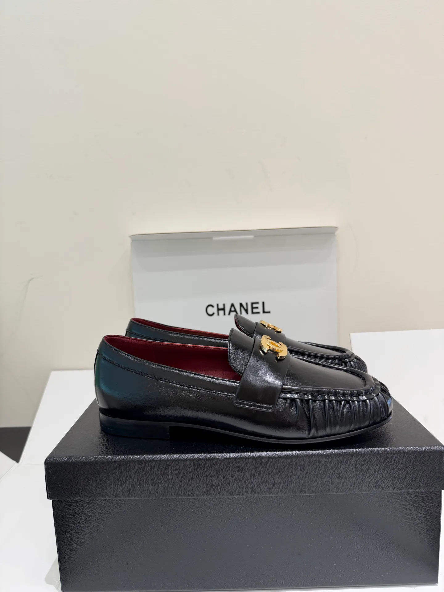 Women's Loafers And Moccasins CHANEL 17956598