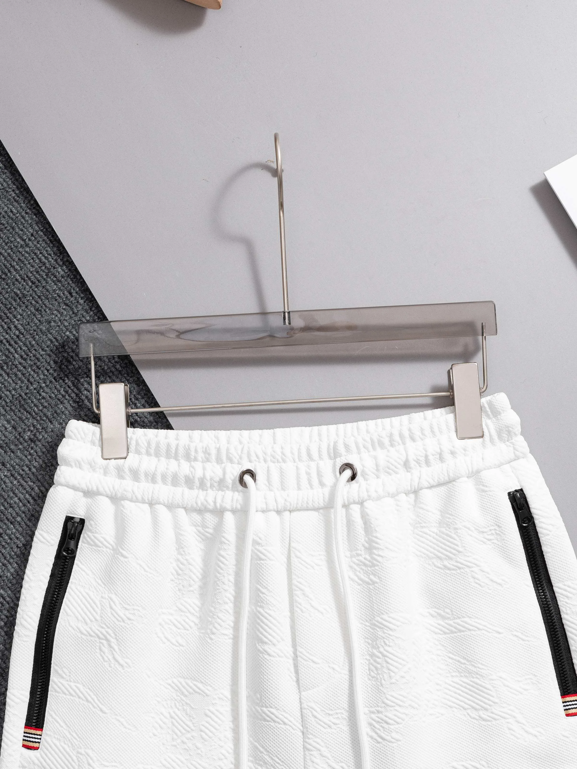 Women's Shorts BURBERRY 18000485
