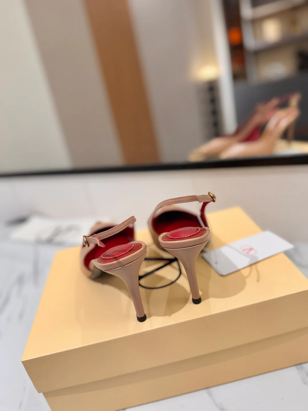 Women's Open-Toe Sandals VALENTINO 18134956