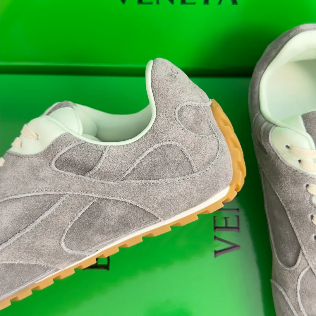 Women's Sneakers BOTTEGA VENETA 17771979